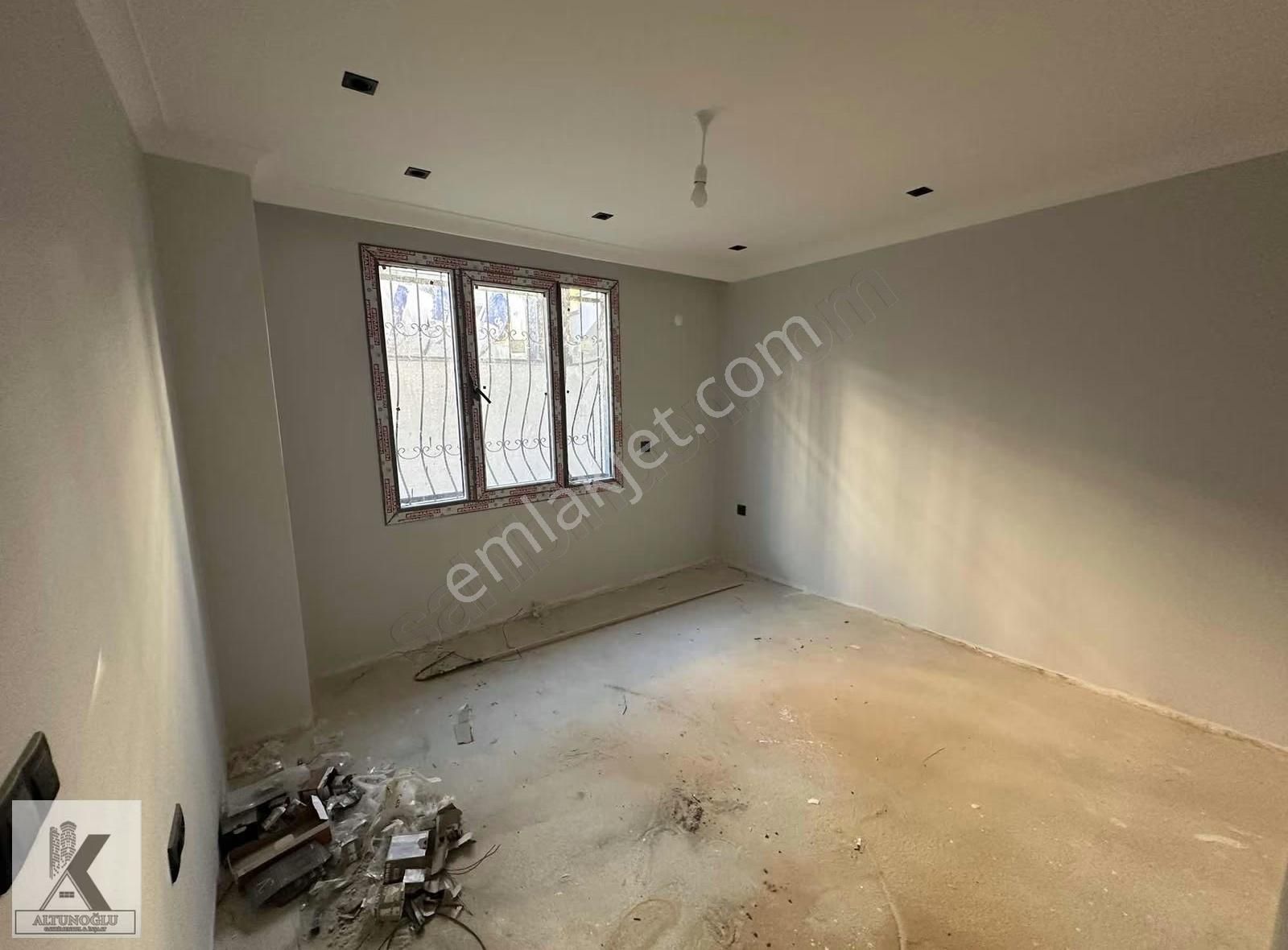 M.kemalpaşa Mahallesinde Lüks Satılık Bahce Katı 2+1 Daire