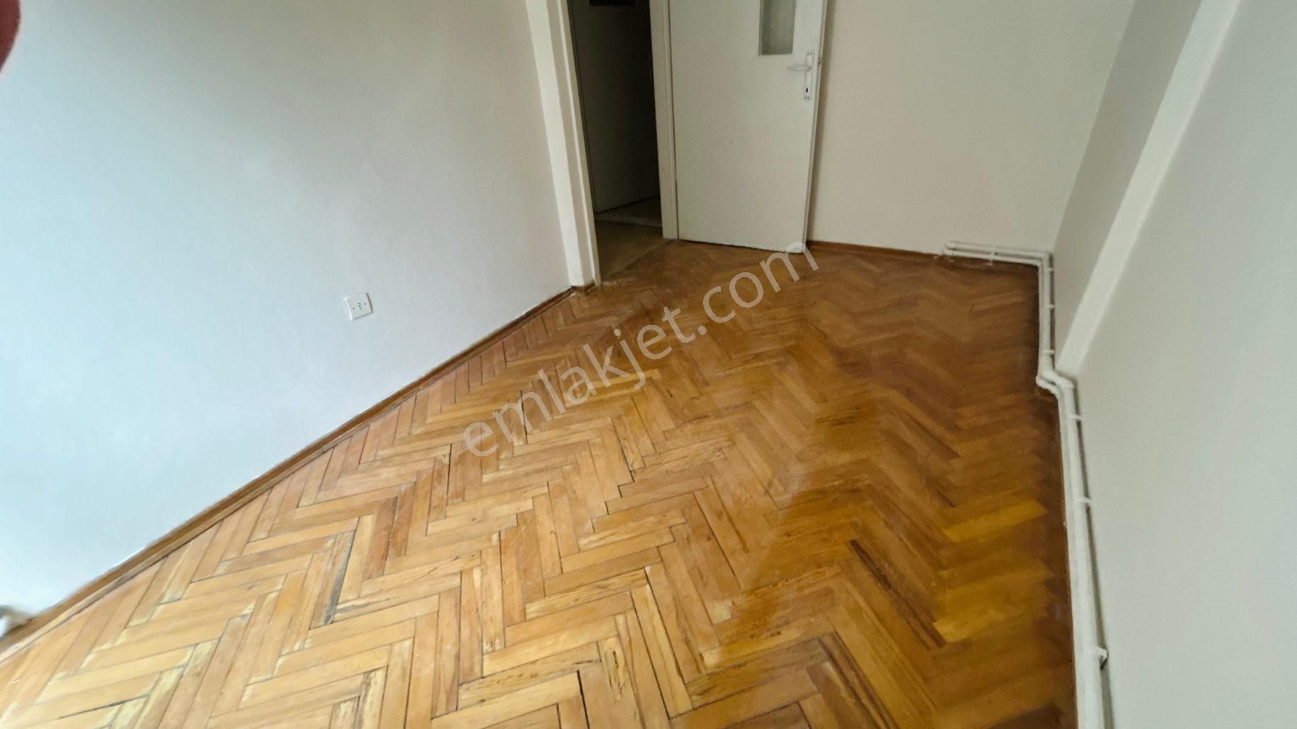 Bostanlı Şehitler Bulvarı’nda Kiralık 3+1 Asansörlü Boyalı Daire - Görsel 16