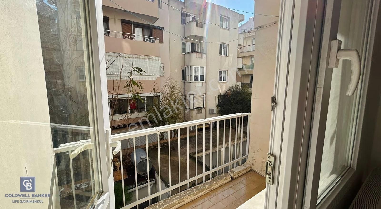 Bostanlı Şehitler Bulvarı’nda Kiralık 3+1 Asansörlü Boyalı Daire - Görsel 5
