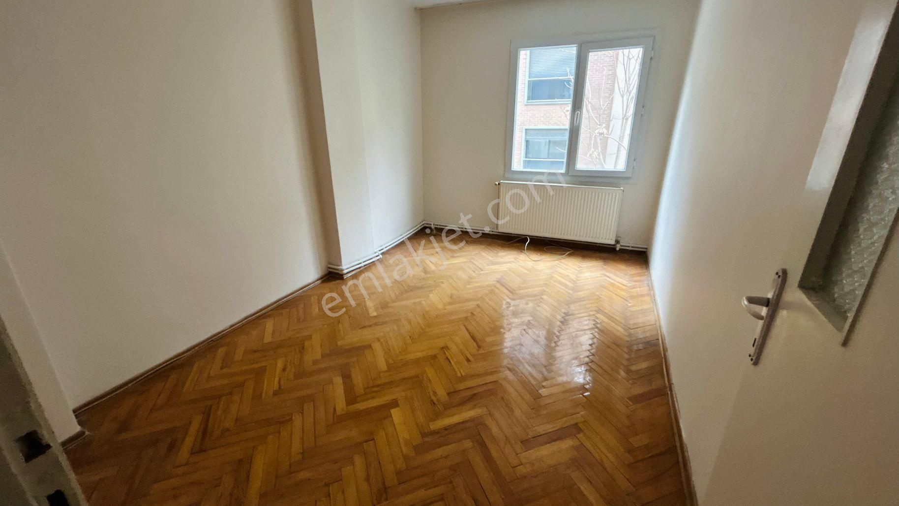Bostanlı Şehitler Bulvarı’nda Kiralık 3+1 Asansörlü Boyalı Daire - Görsel 15