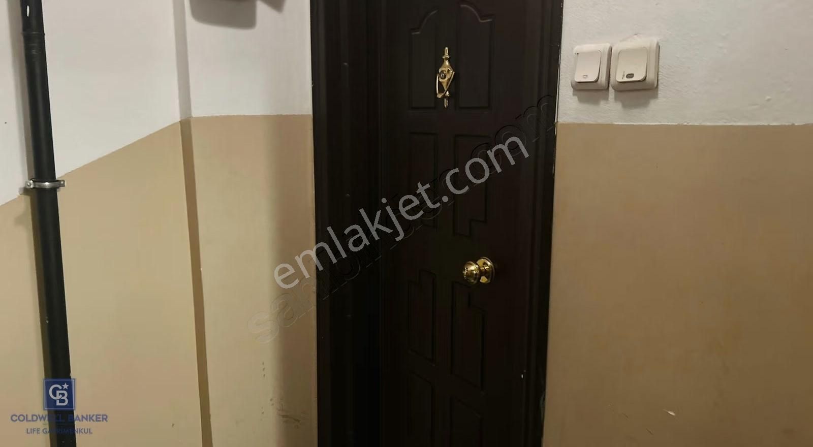 Bostanlı Şehitler Bulvarı’nda Kiralık 3+1 Asansörlü Boyalı Daire - Görsel 6