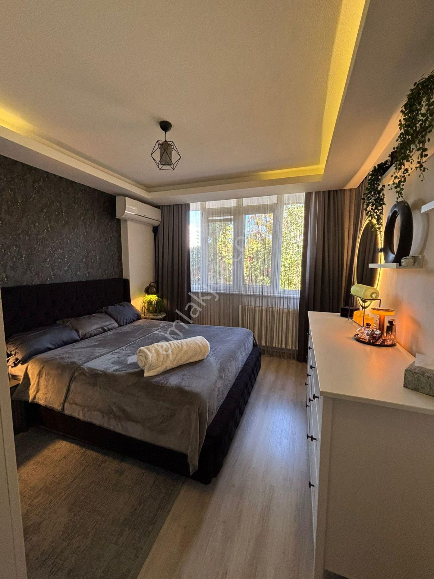 Konyaaltı Havuzlu Sitede Mimar Özel Tasarımlı Lüks 3+1 Bahçe Katı - Görsel 18