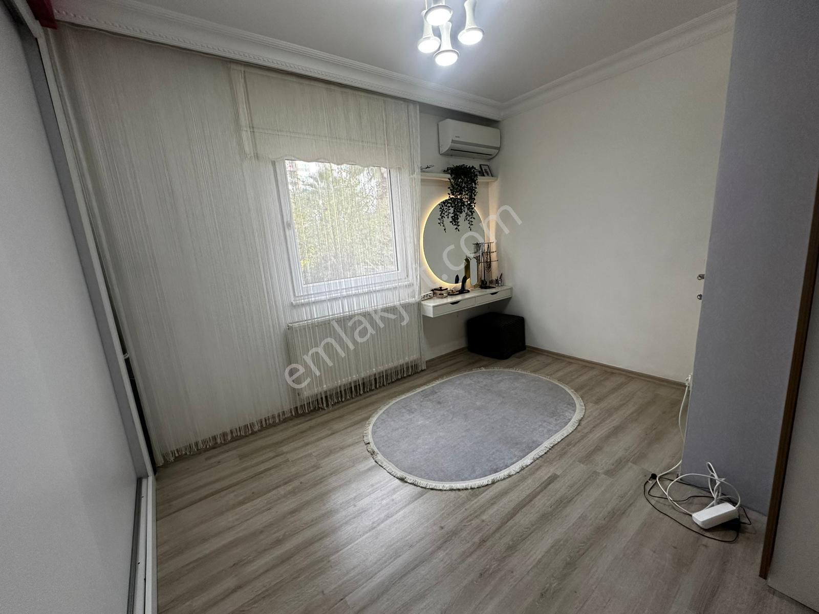 Konyaaltı Havuzlu Sitede Mimar Özel Tasarımlı Lüks 3+1 Bahçe Katı - Görsel 21