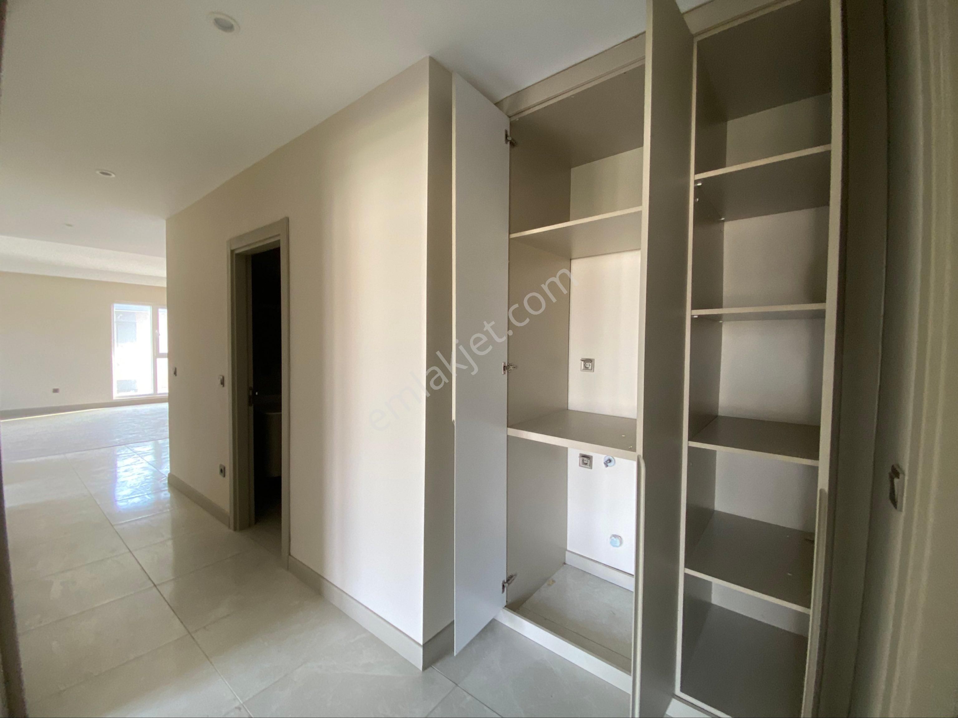 Başakşehir Kayaşehir Kısa Katlı Satılık Sıfır İskanlı 3+1 Geniş Daire Lüks Sitede - Görsel 22