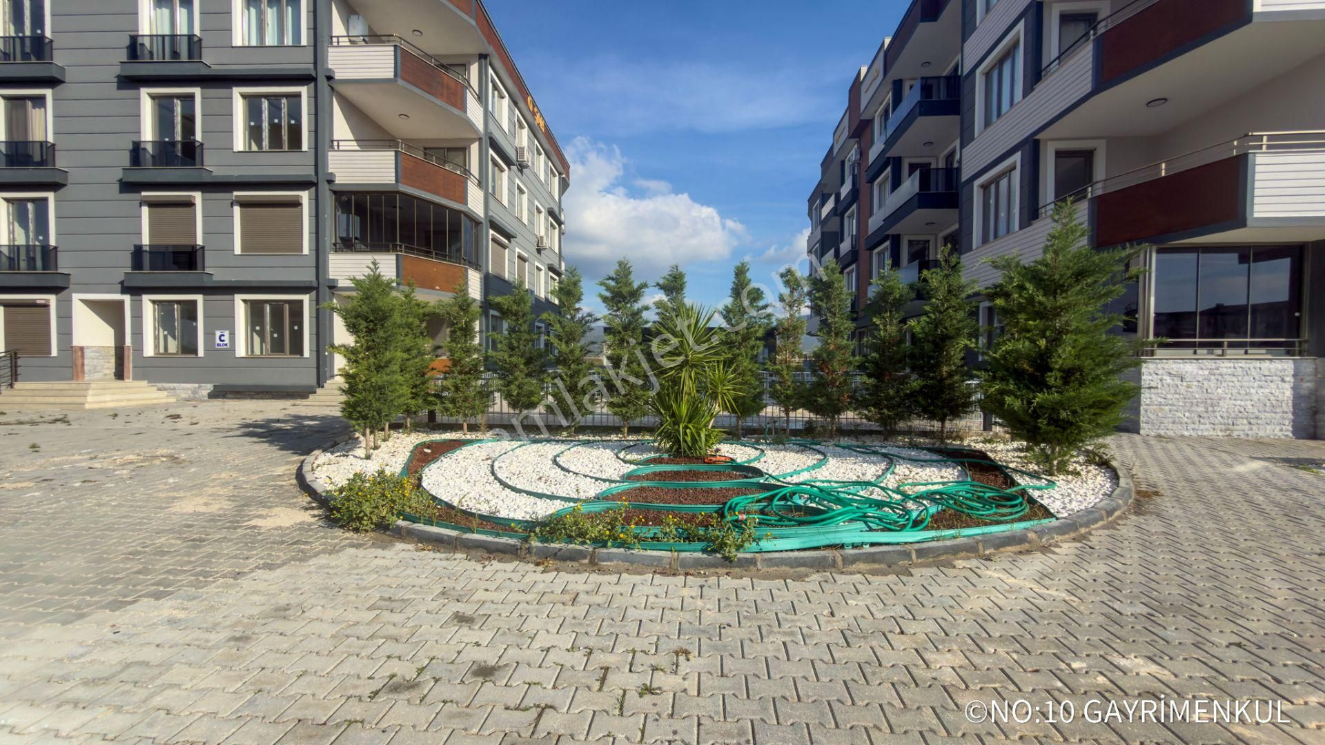 No:10 Gayrimenkul’den–havuzlu Sitede Ara Kat,havuz Cepheli,asansörlü Sıfır 1+1 (56 M²) Fırsat Daire