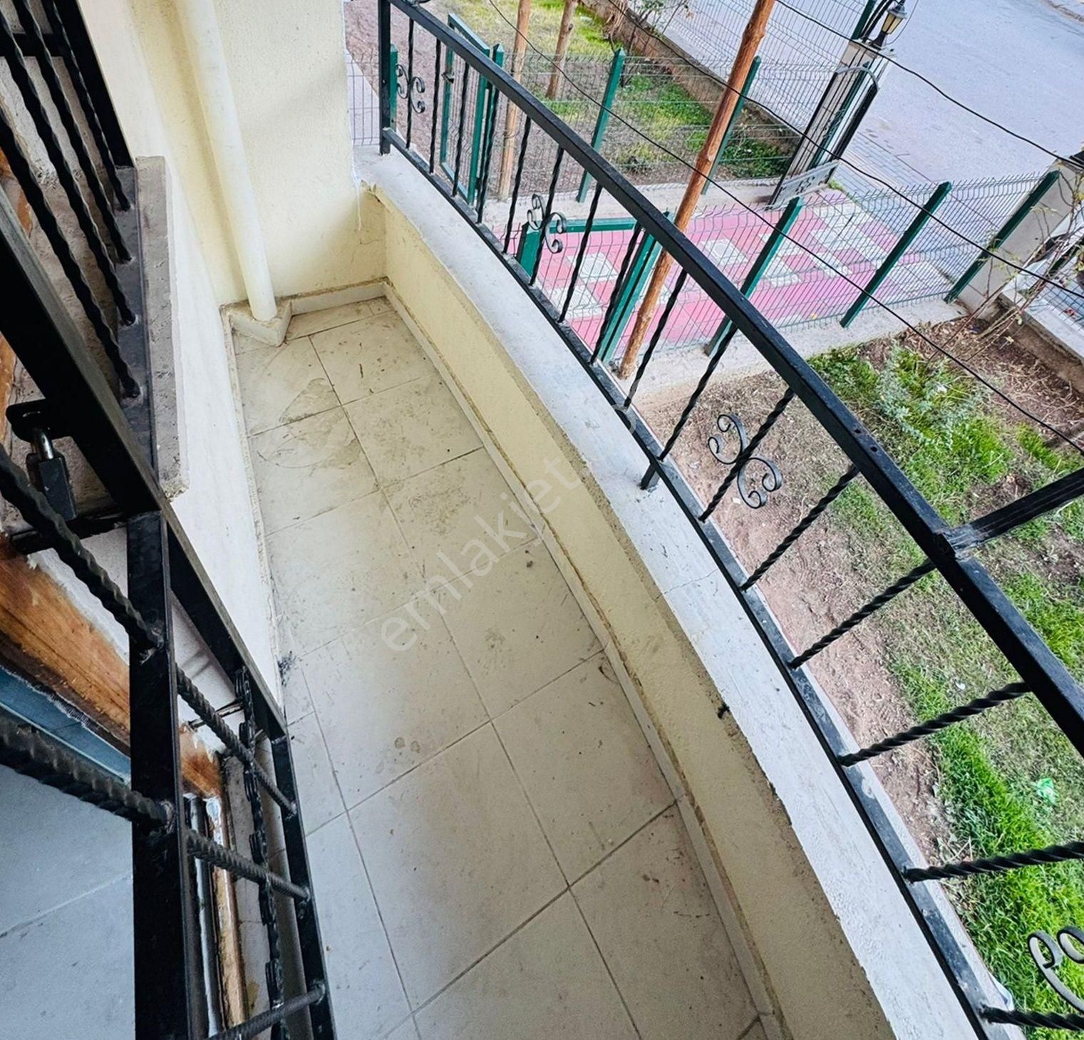 Beşikkaya Mahallesinde Merkezi Konumda 3+1 Kiralık Yüksek Giriş !! - Görsel 16