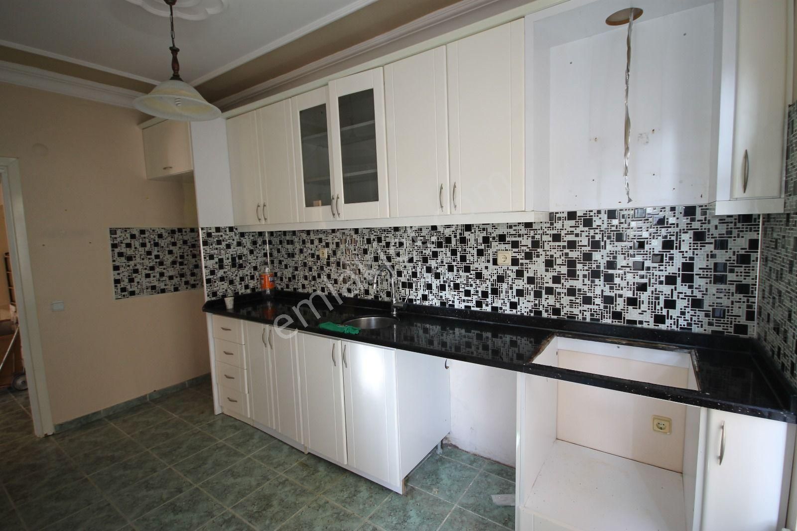 3+1 Satılık Ayrı Mutfak Denize Yakın - Görsel 21