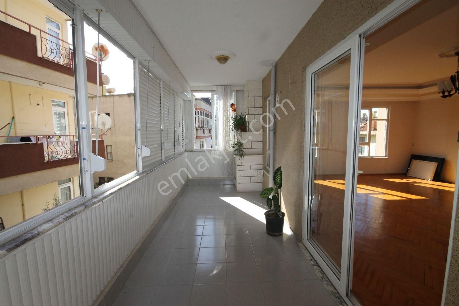 3+1 Satılık Ayrı Mutfak Denize Yakın - Görsel 13