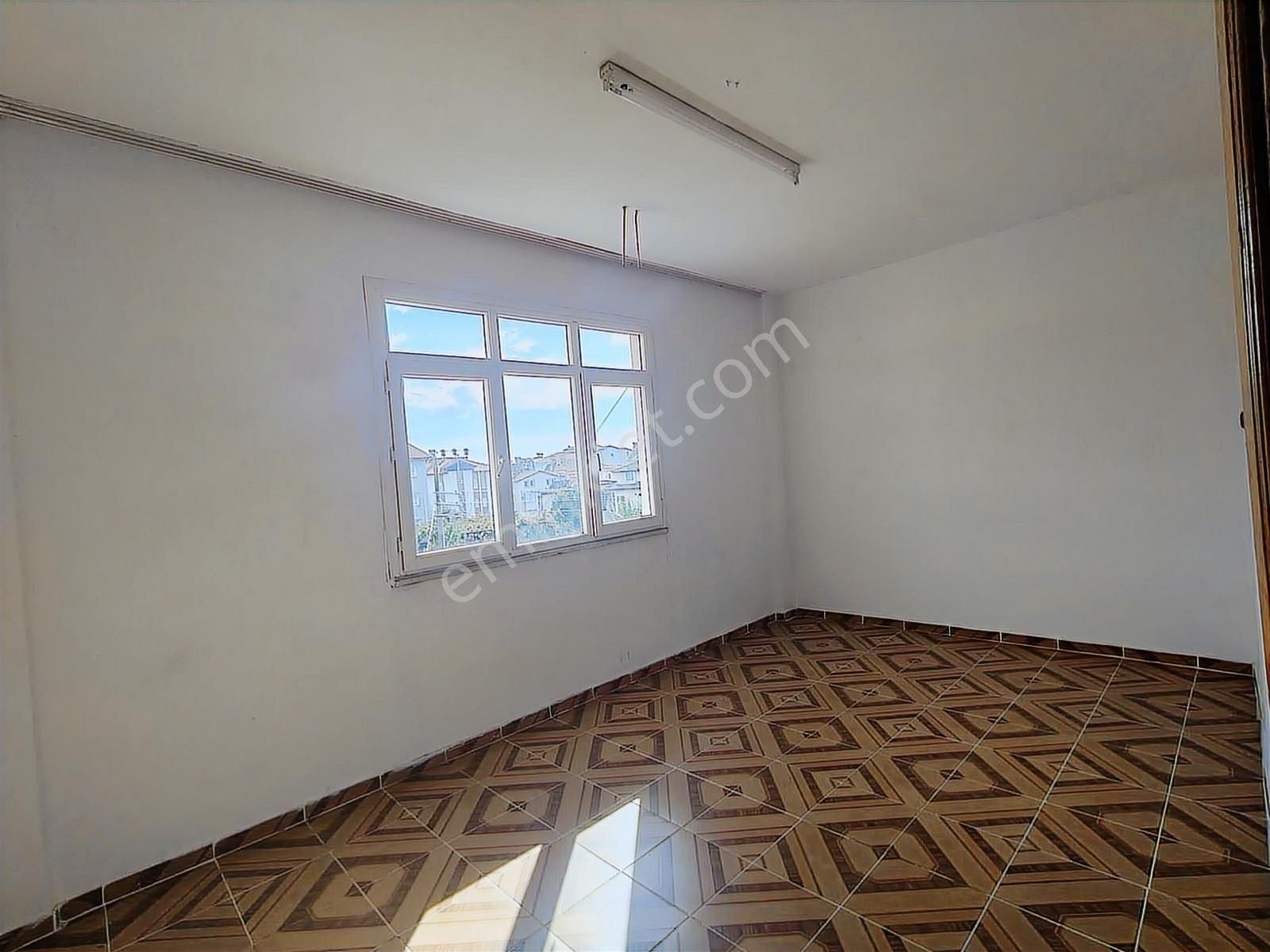 Uğur'dan Seydikemer Merkezde 3+1 Ayrı Mutfaklı Kiralık Daire - Görsel 8