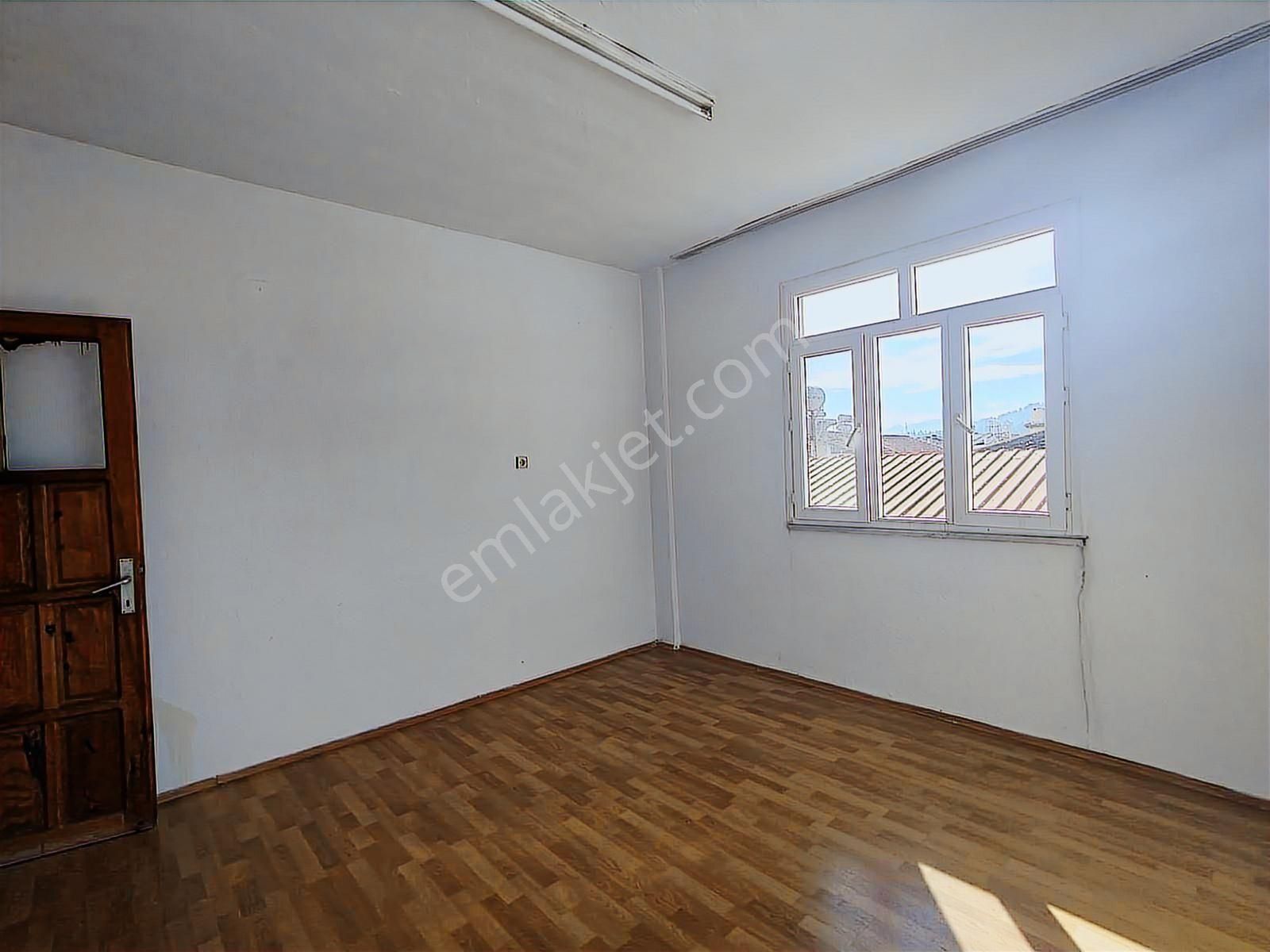 Uğur'dan Seydikemer Merkezde 3+1 Ayrı Mutfaklı Kiralık Daire - Görsel 22