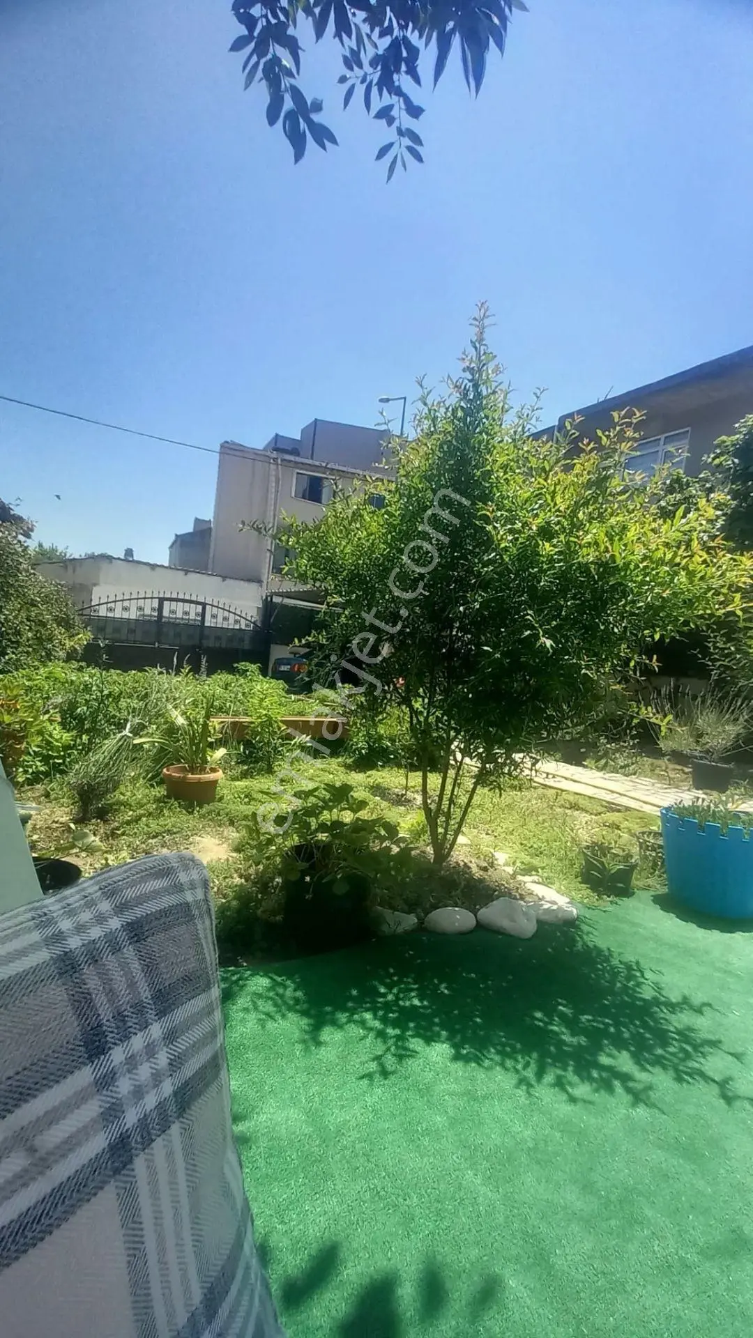 Şehrin Kalbinde Verandalı Bahçeli Müstakil Ev - Görsel 2