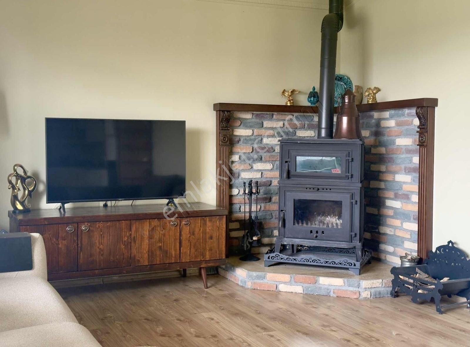 Pogadan Koru Beynamda Şerefiyeli Konumda Eşyalı 3+1 Villa - Görsel 27