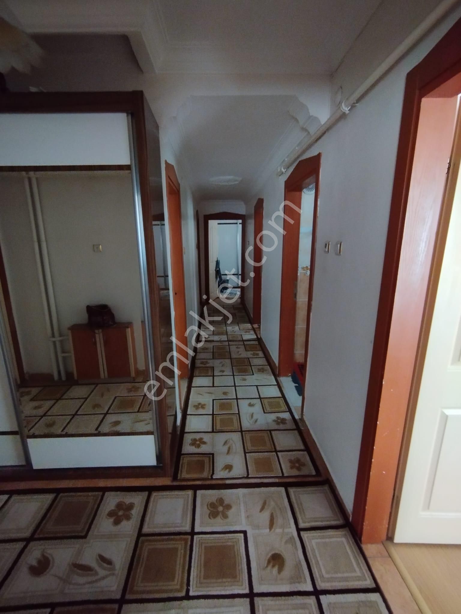 Afyon Eşref Paşa Mahallesinde Satılık 3+1 Daire - Görsel 18