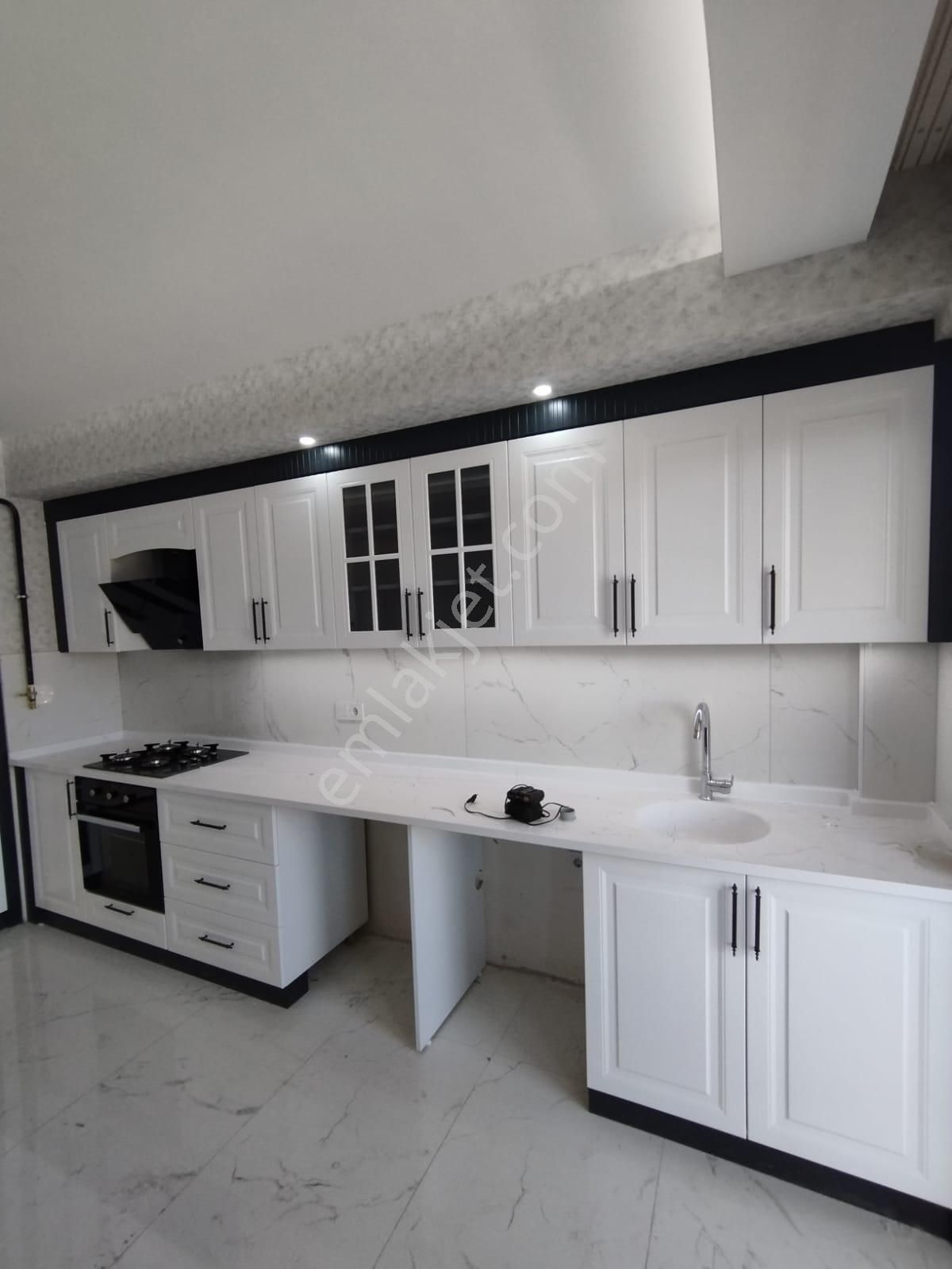 Afyon Yenice Mahallesinde Satılık 3+1 Daire - Görsel 2