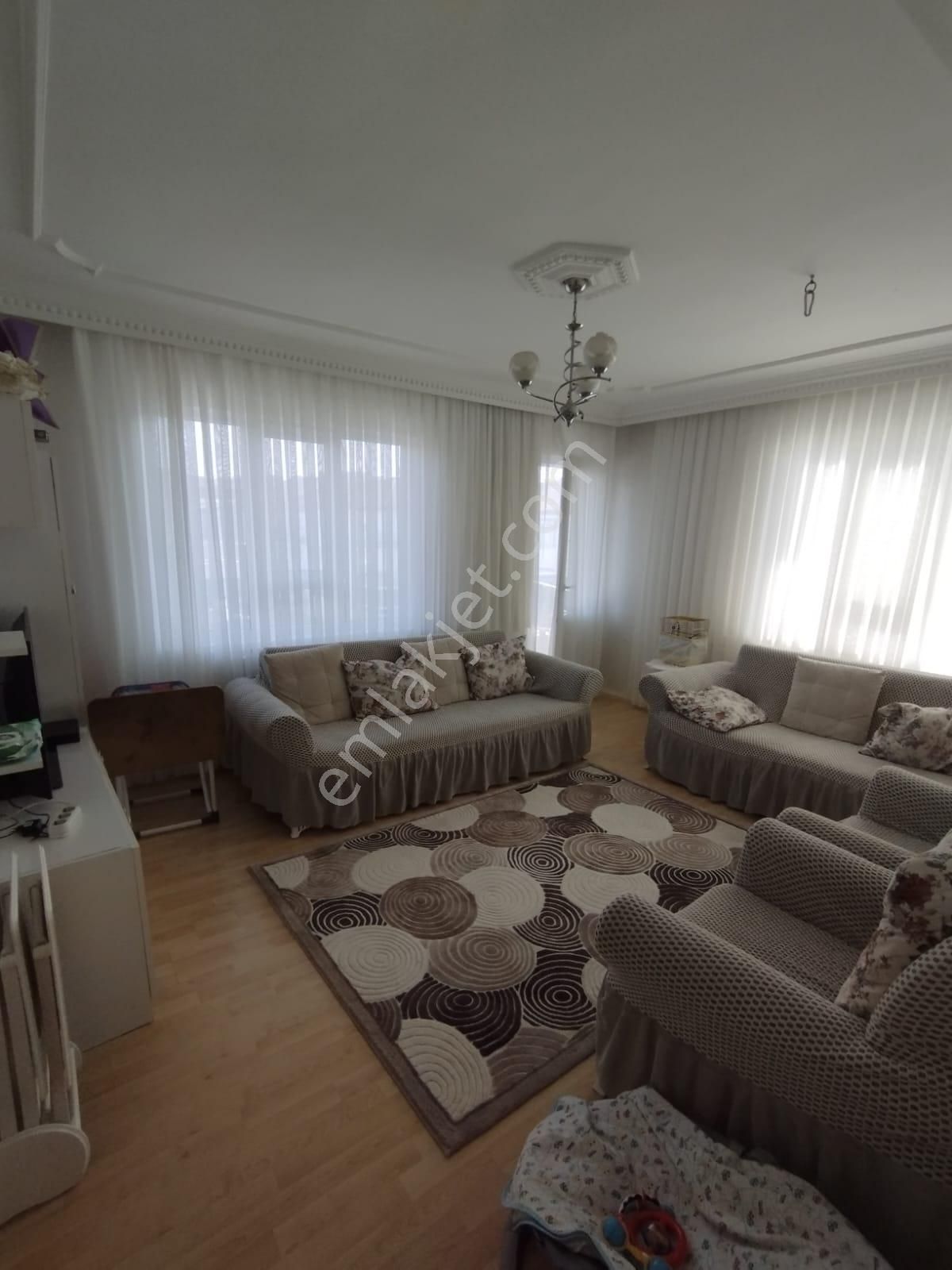 Afyon Eşref Paşa Mahallesinde Satılık 3+1 Daire - Görsel 2