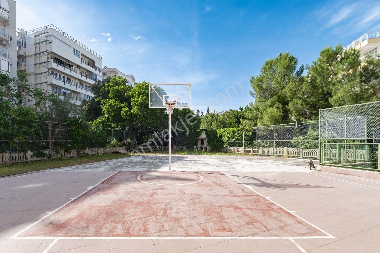 Falezlerin Yanında Deniz Manzaralı 180 M² K.otoparklı 3+1 - Görsel 35