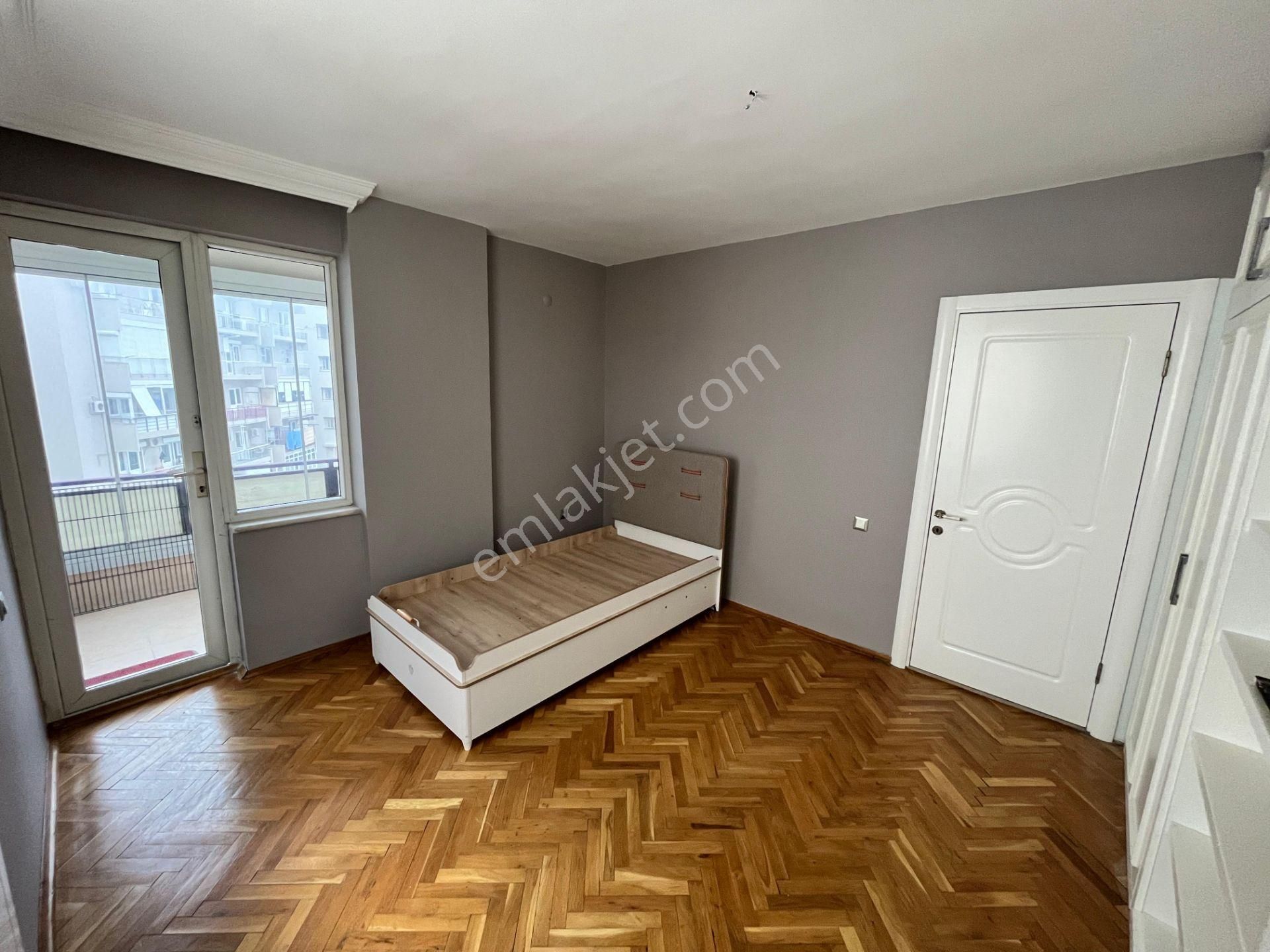 Falezlerin Yanında Deniz Manzaralı 180 M² K.otoparklı 3+1 - Görsel 27