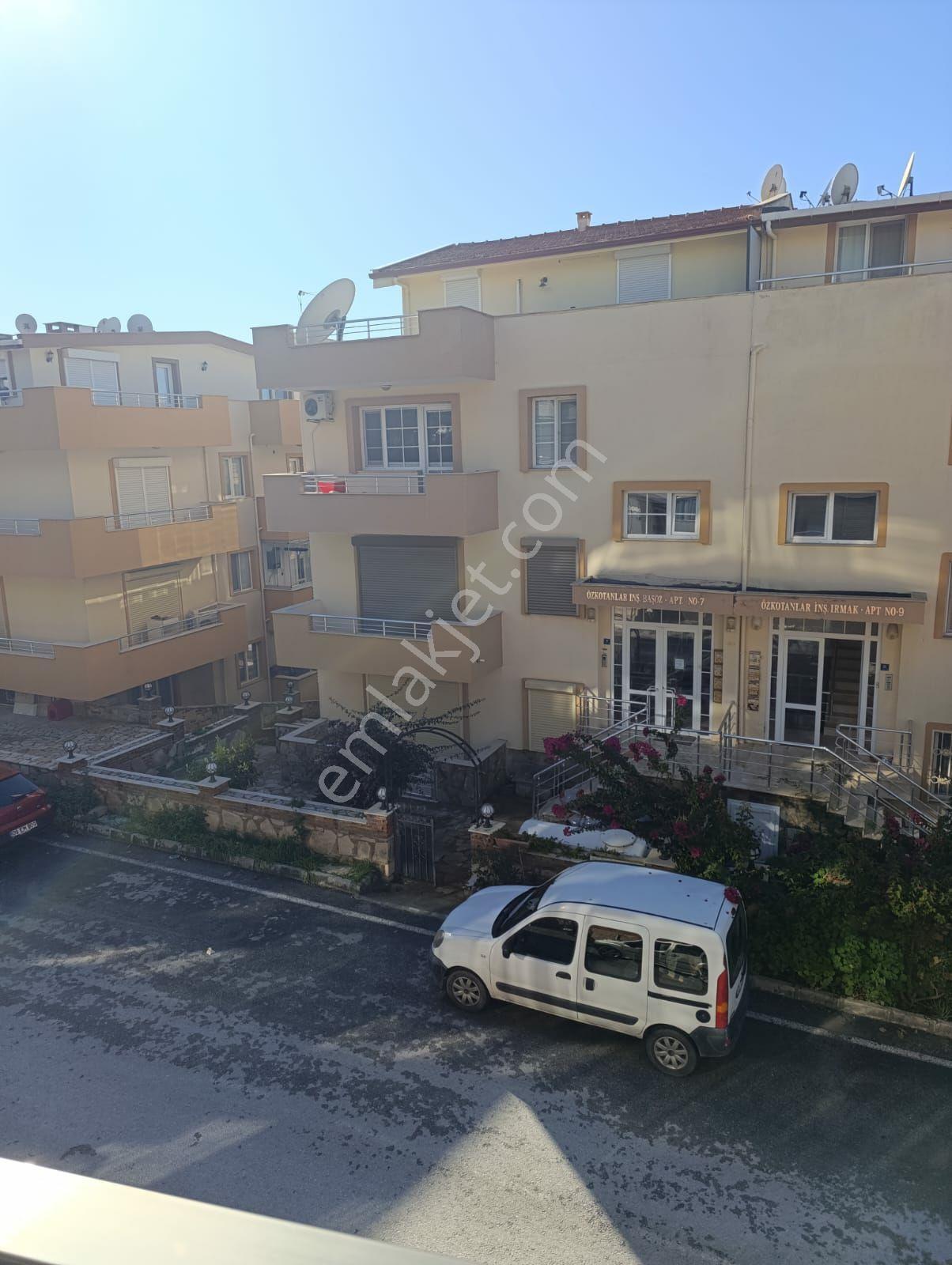 Kuşadası Kadınlar Denizinde Satılık 2+1 Bahçe Katı Daire - Görsel 18
