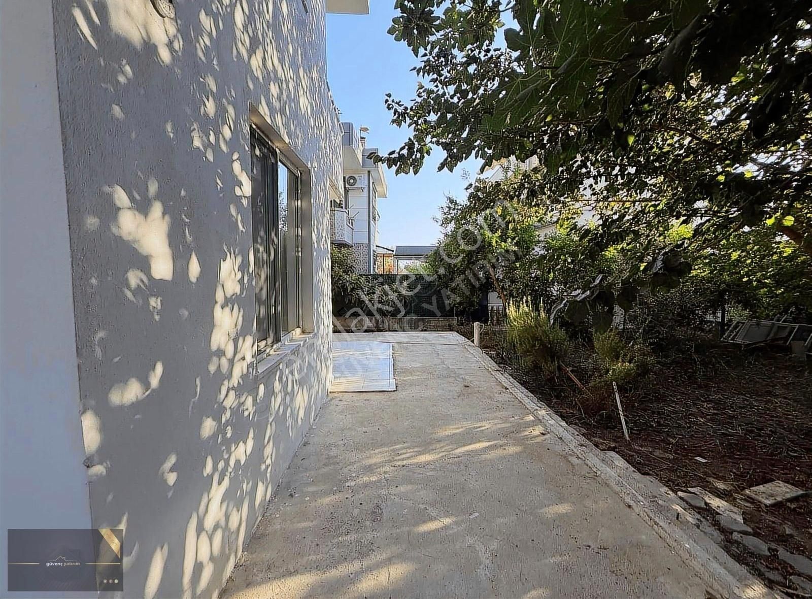 Serik Boğazkent Deniz Manzaralı Denize 50m Kiralık Eşyalı Villa - Görsel 14