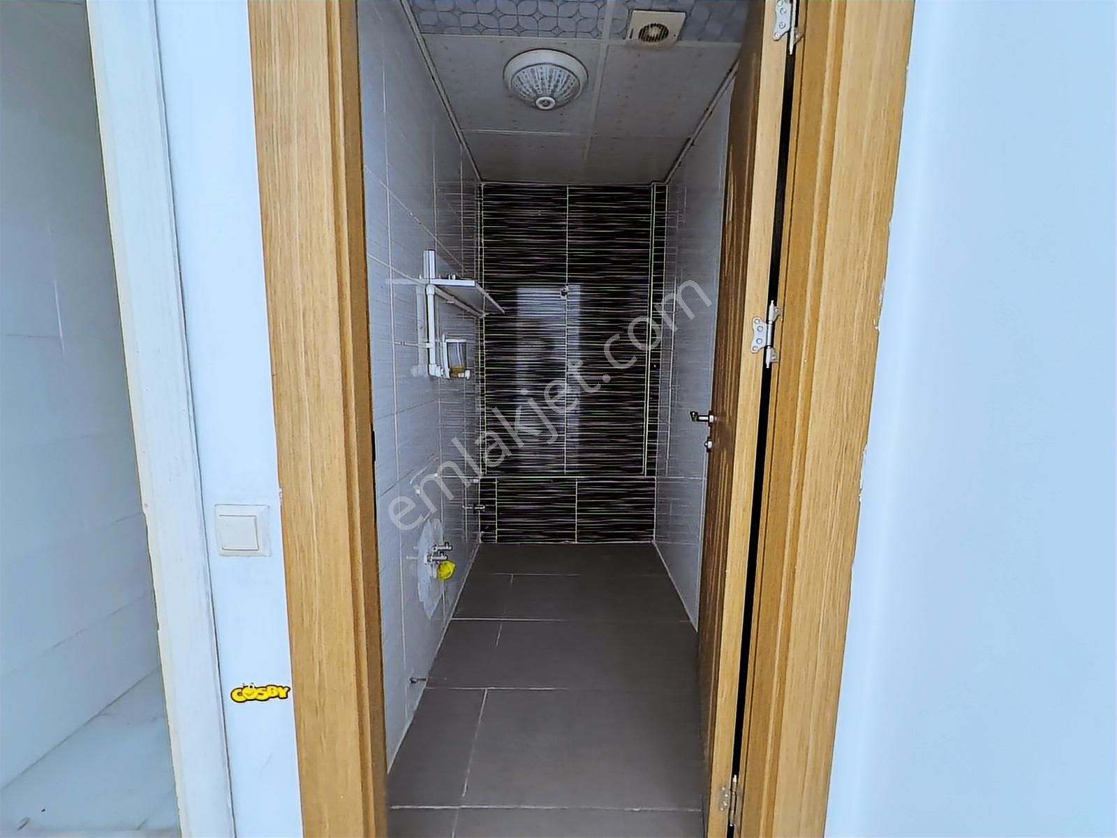 Karşıyaka Örnekköy'de Yatırımlık Cadde Üzeri 70m2 Bacalı Dükkan - Görsel 25
