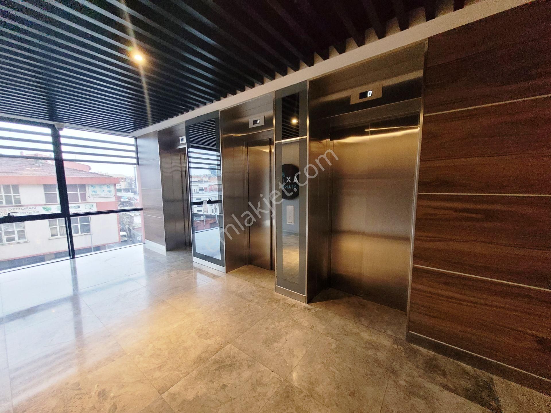 Bayrampaşa Axis'te Satılık Balkonlu Ofis - Görsel 2