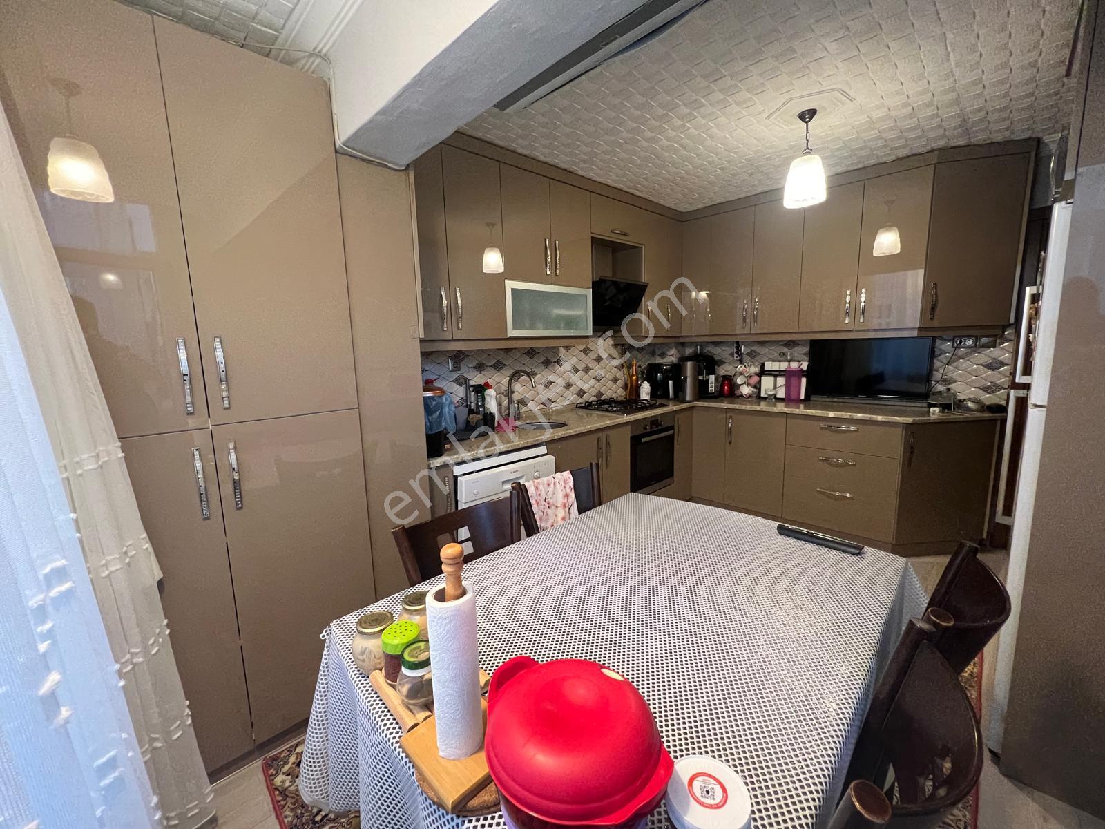 🏡 Peker Mahallesi 🏡 ✅3+1 120m2 4 Katlının 1 Katı Arakat ❇️ Kapalı Mutfak - Görsel 3