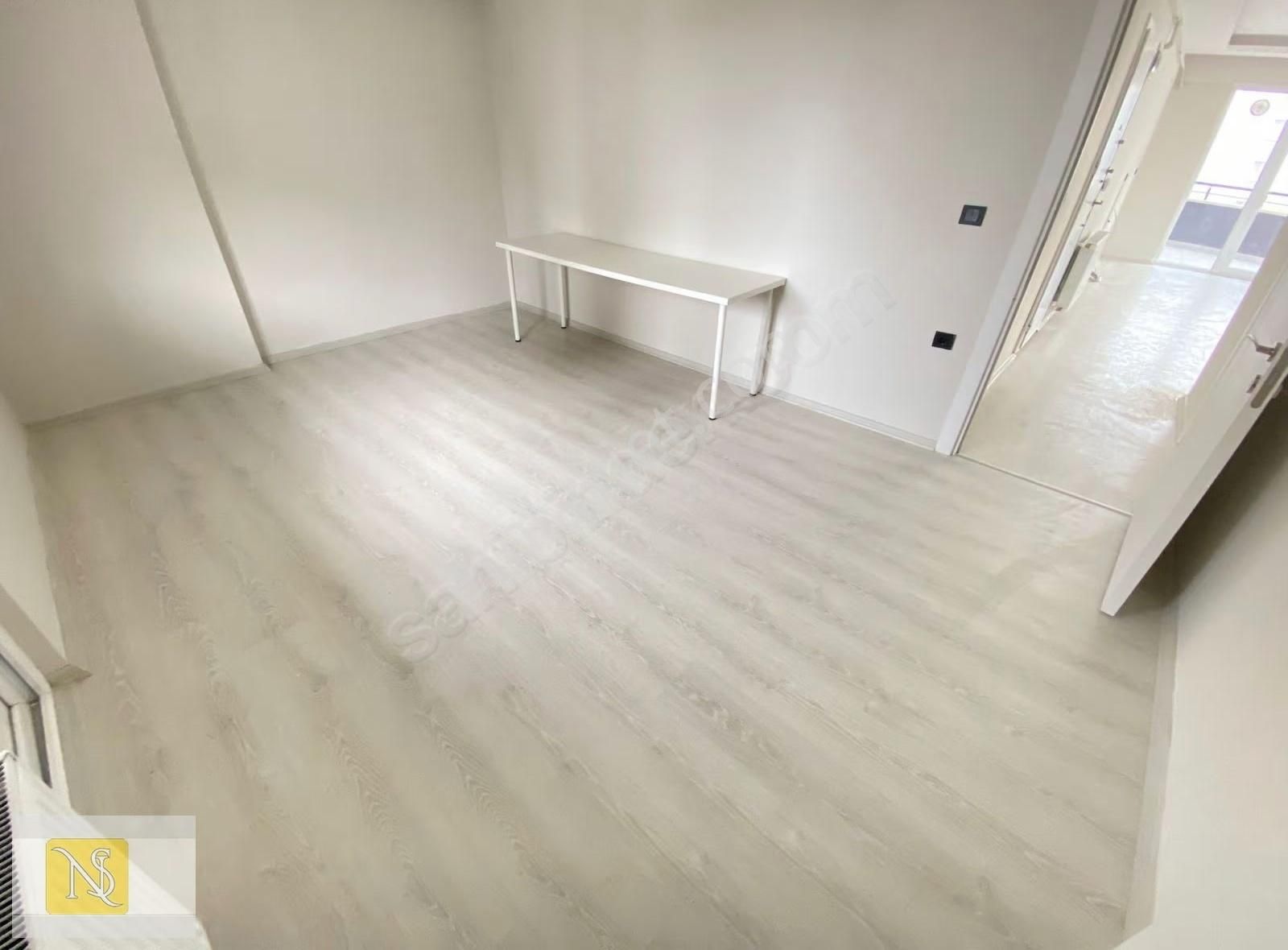 Nş Gayrimenkul'den Merkezi Konumda Satılık 2+1 Daire - Görsel 4