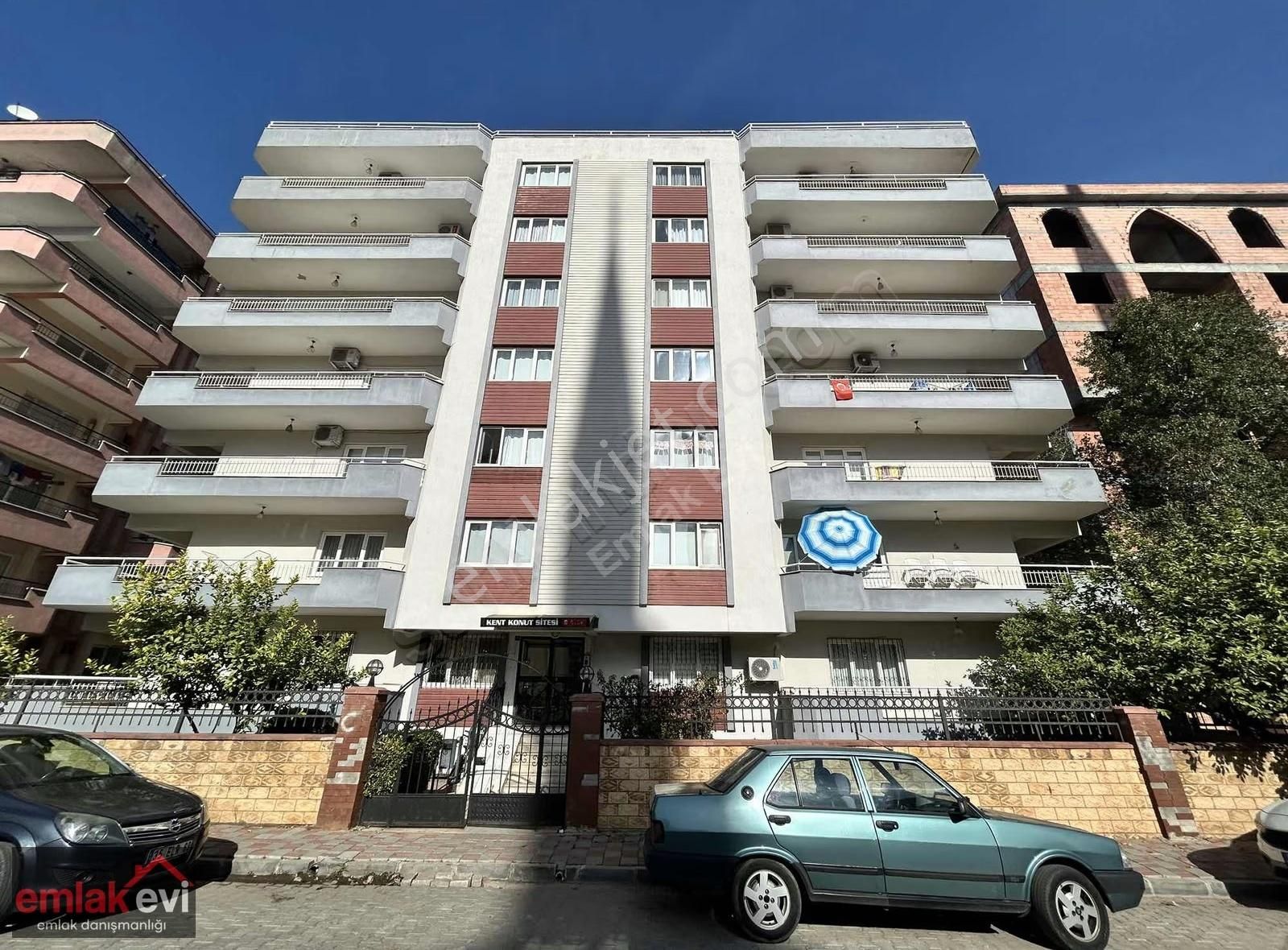 Emlak Evi'nden Girne'de Kombili Mükemmel Konum Satılık 3+1 Daire