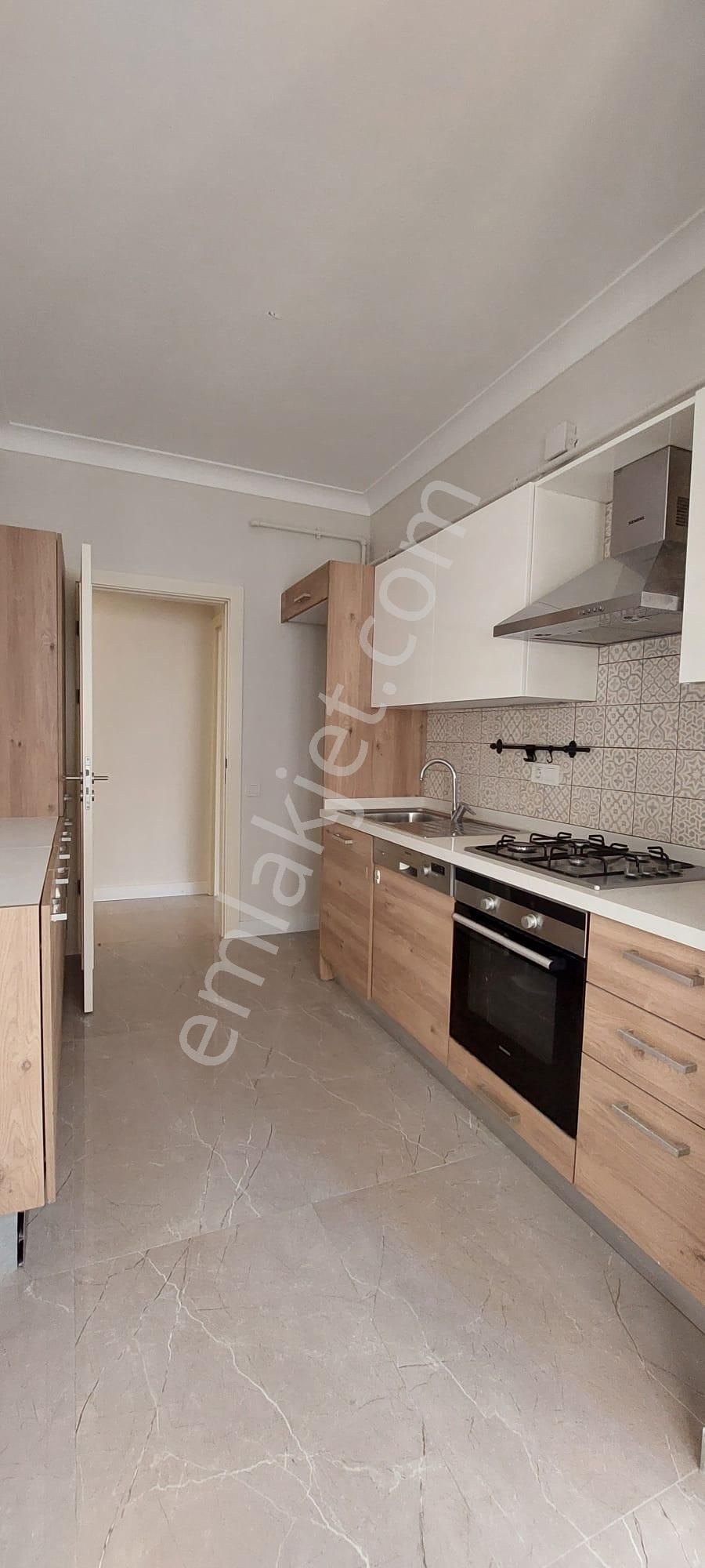 Konut Ve Ticari'den Suadiye'de Bağdat Caddesine Çok Yakın Satılık 3+1 Daire - Görsel 9