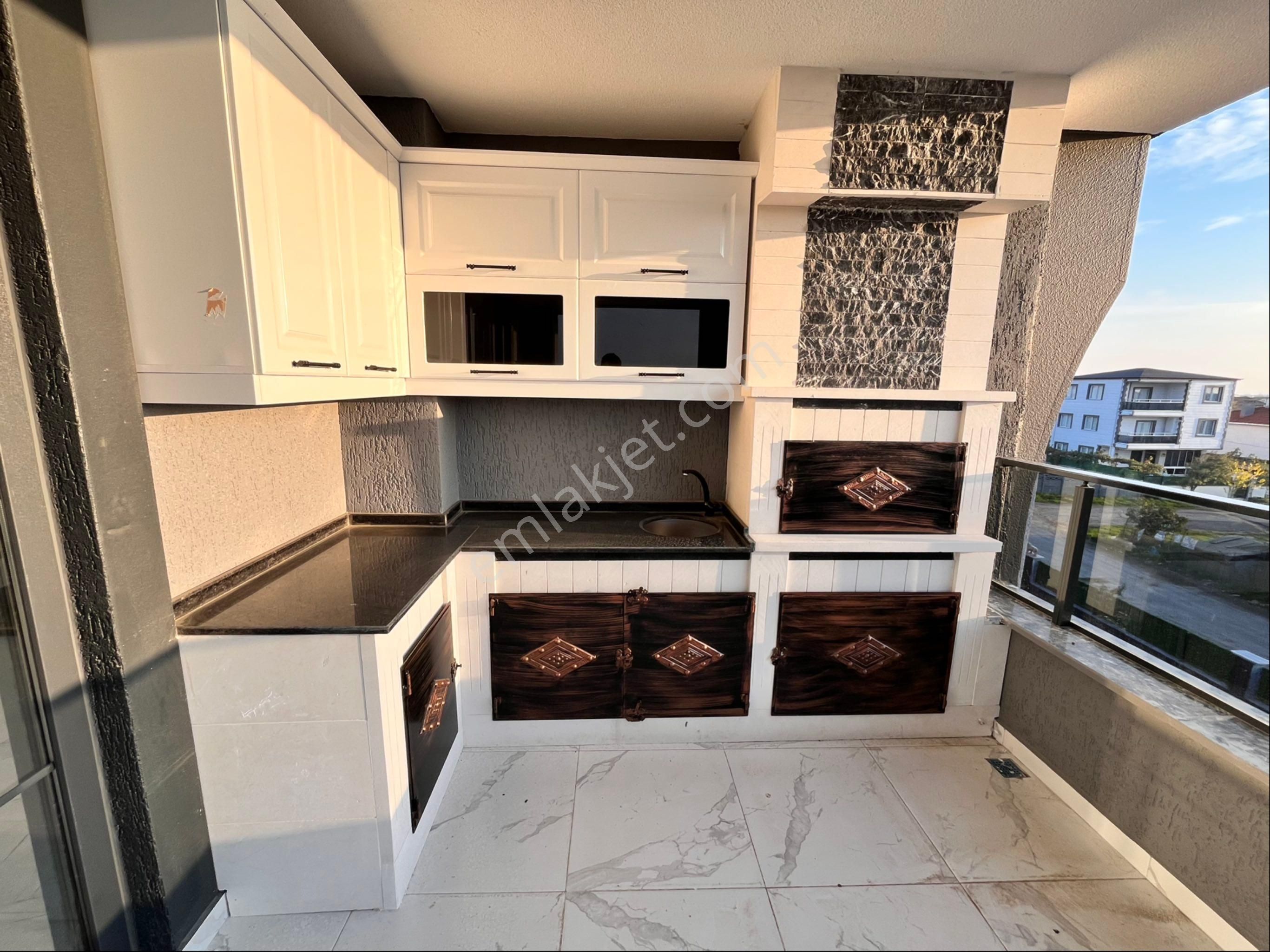 Asfalt Yola Cephe Müstakil Villa İskanlı - Görsel 10