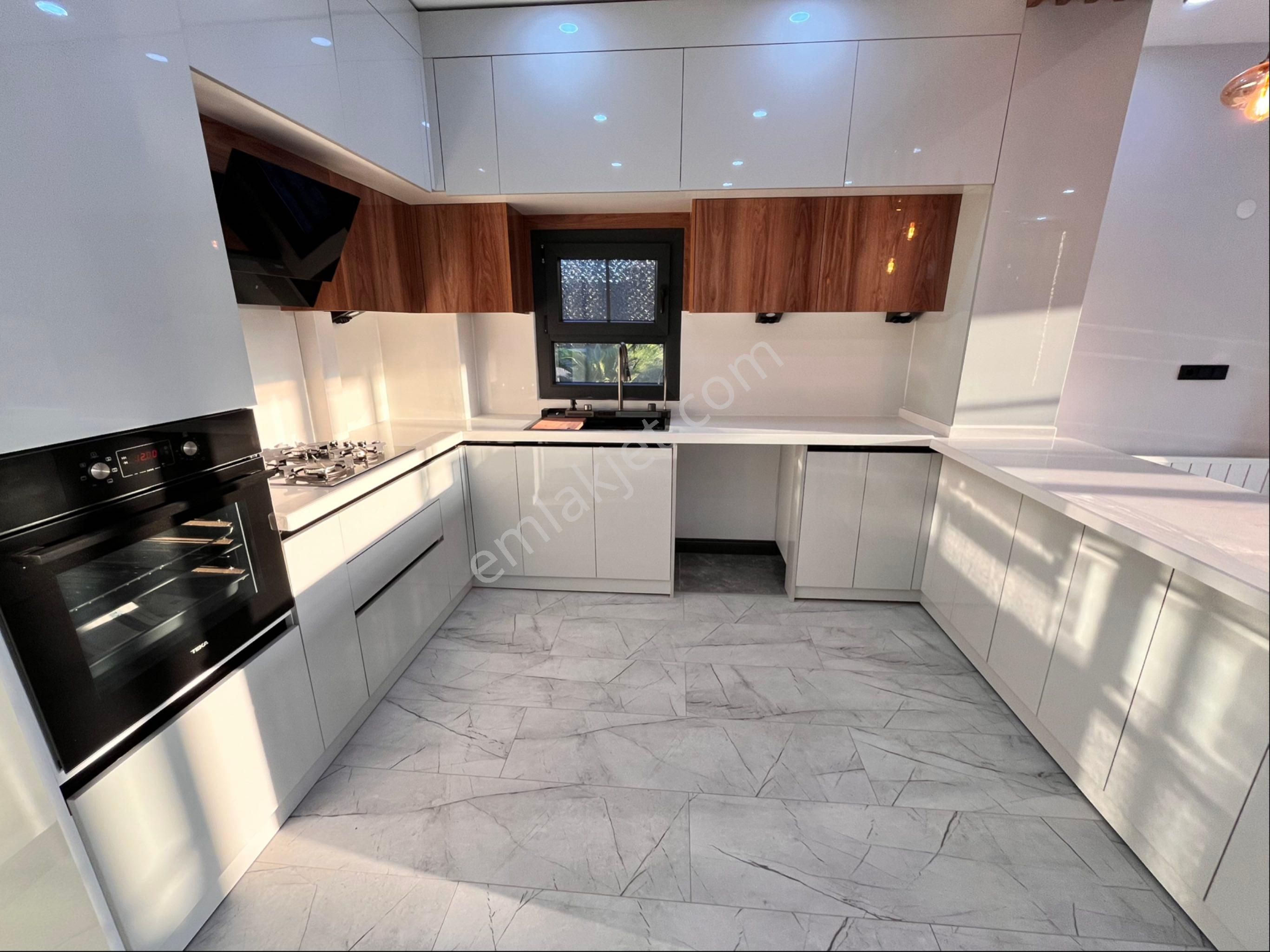 Asfalt Yola Cephe Müstakil Villa İskanlı - Görsel 21