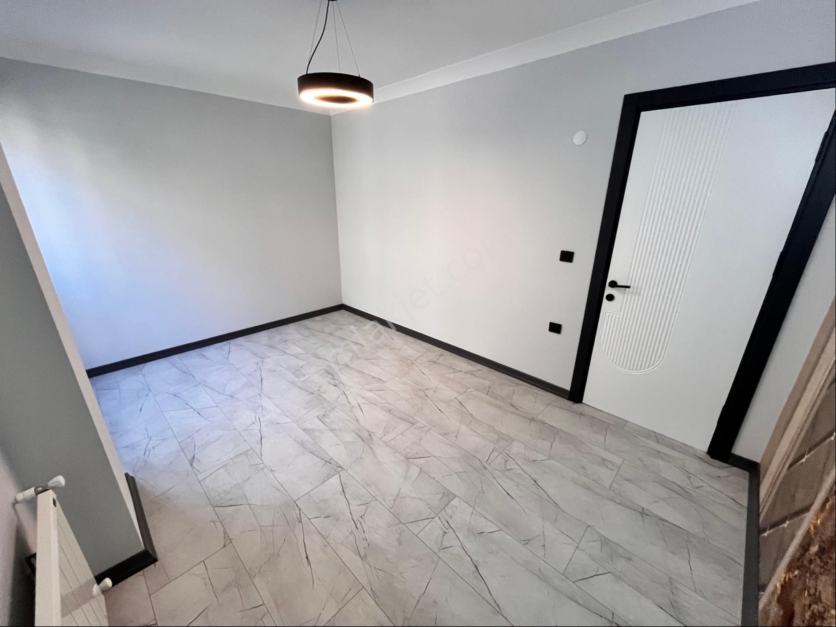 Asfalt Yola Cephe Müstakil Villa İskanlı - Görsel 18