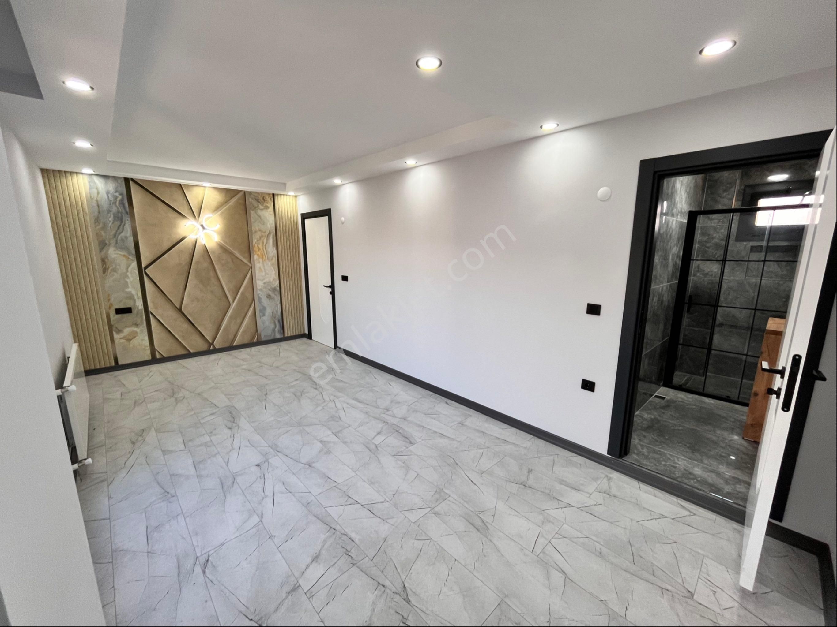 Asfalt Yola Cephe Müstakil Villa İskanlı - Görsel 4