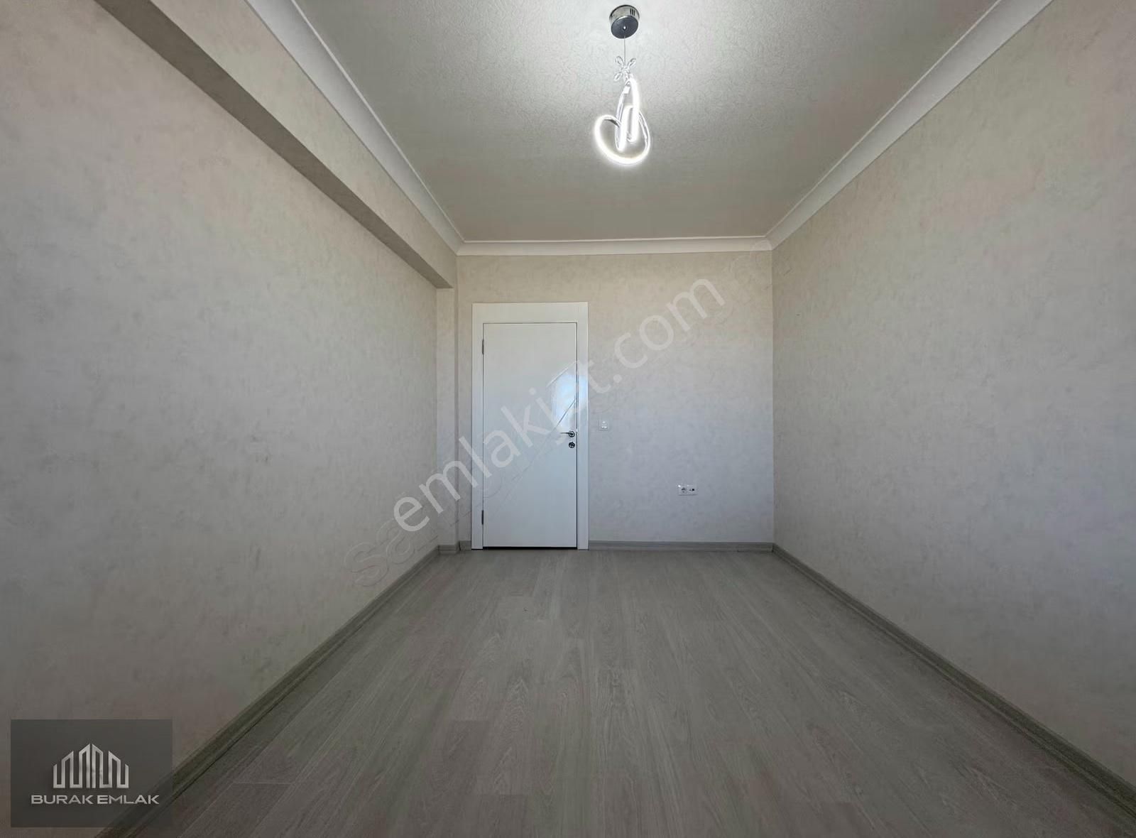 Buraktan Hastane Yak. Seçkin Sitede 190m2 K.garajlı G.odalı 4+1 - Görsel 4