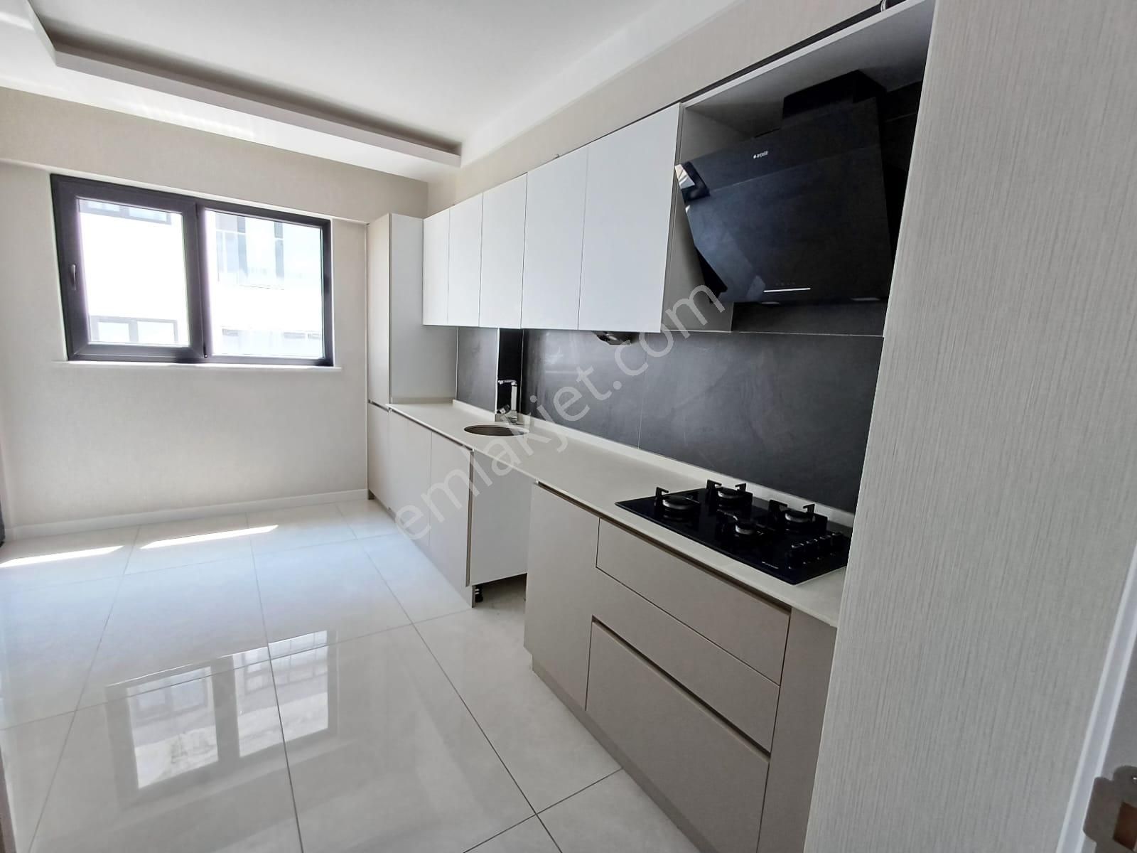 Emrah Çiftci'den Selçuklu Kosova Mah.istanbul Park Sit.satılık 2+1 Ultra Lüks Daire - Görsel 8