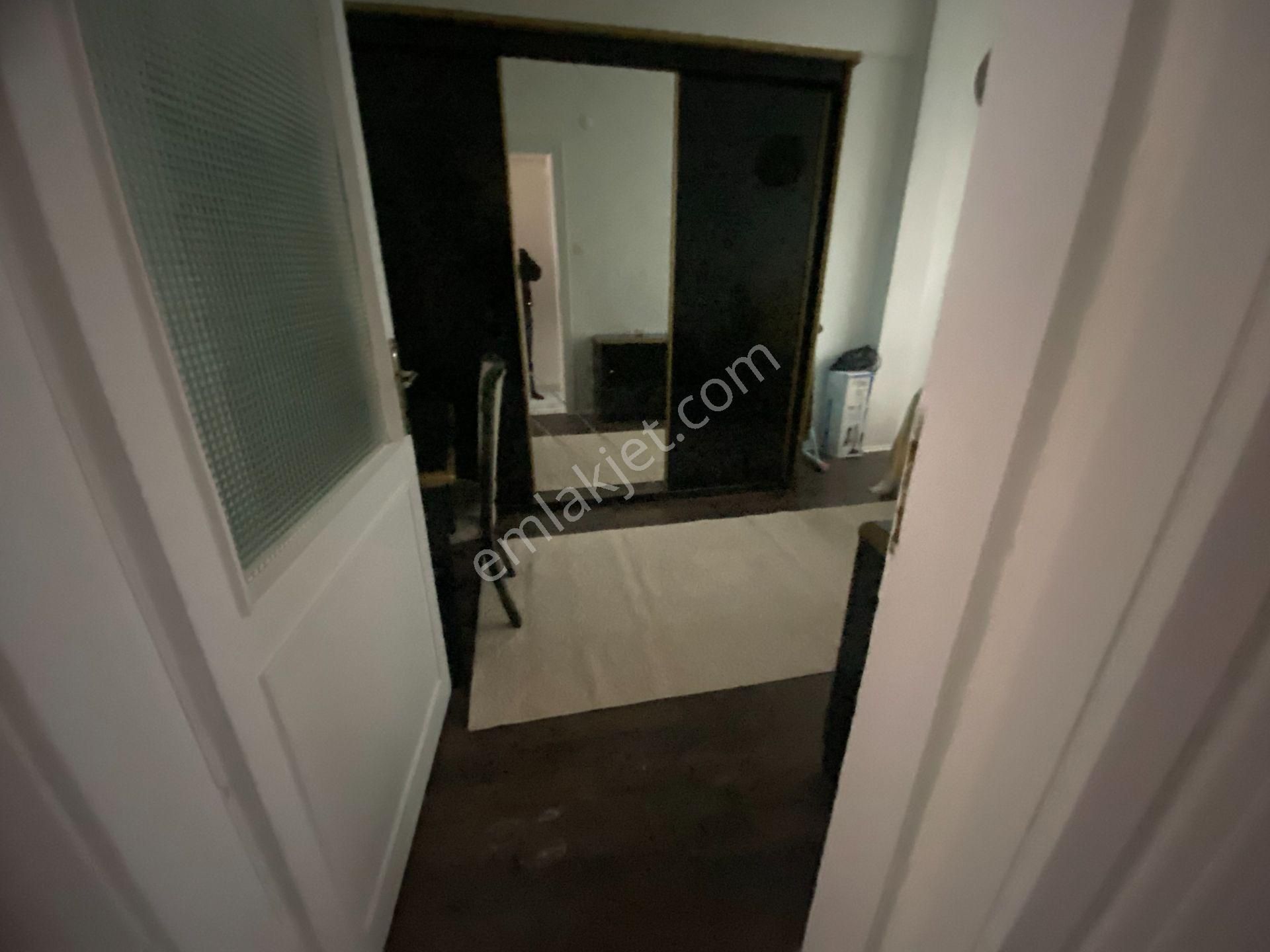 Destan-064-k.m.paşa-samatya-iyi-mevkide-2-oda-1-salon-90m2-full-eşya-orta-2.kat-kombi-yeni-boya - Görsel 32