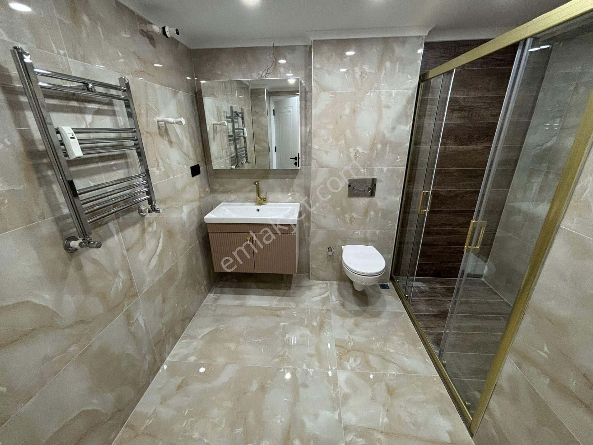 Kaçmaz'dan İdeltepe'de Geniş Arsalı Site İçinde Lüks Yapılı 3+1 - Görsel 15