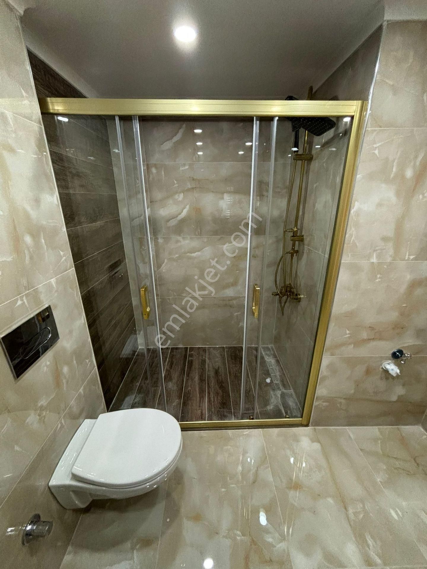 Kaçmaz'dan İdeltepe'de Geniş Arsalı Site İçinde Lüks Yapılı 3+1 - Görsel 31