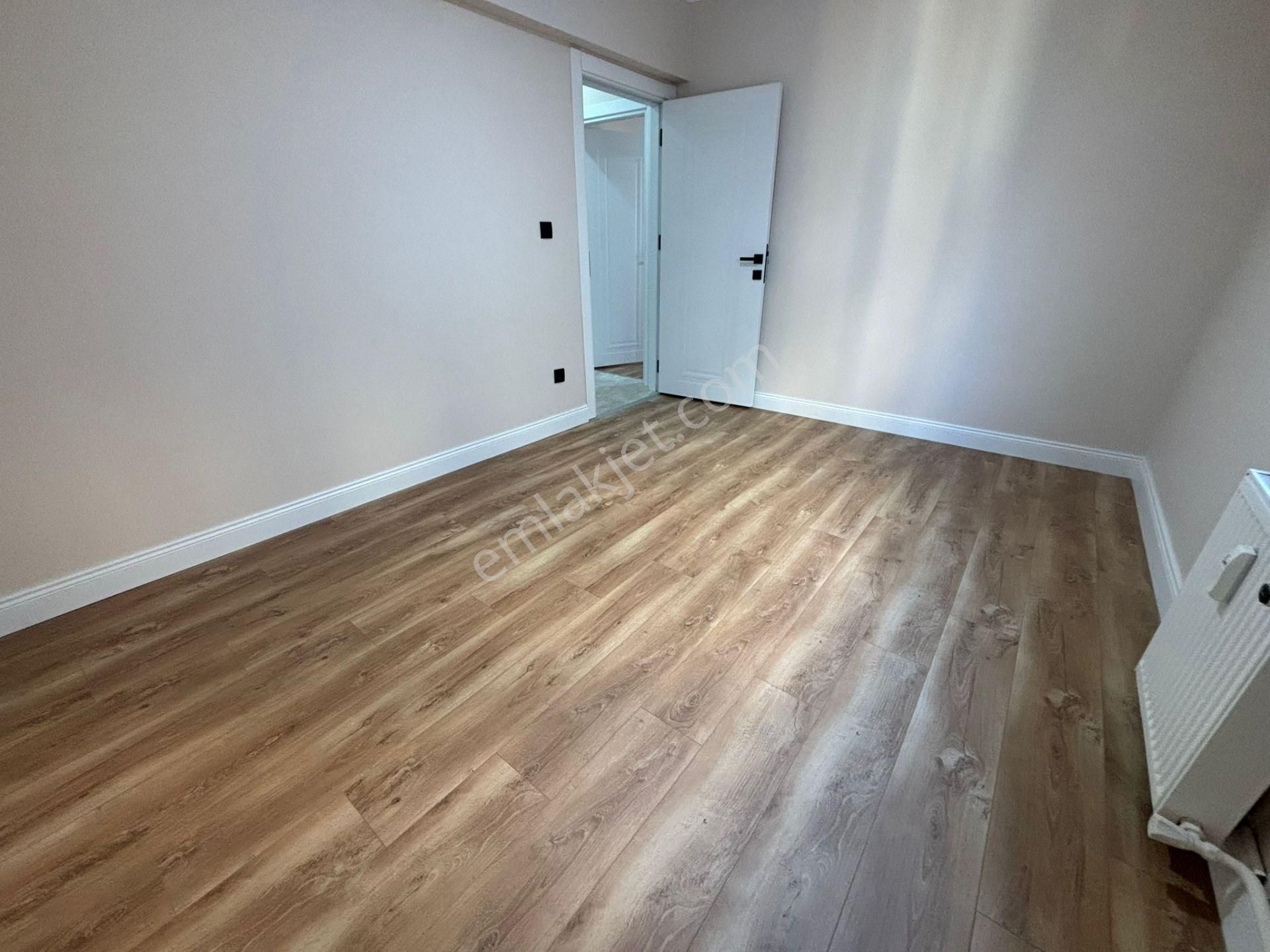 Kaçmaz'dan İdeltepe'de Geniş Arsalı Site İçinde Lüks Yapılı 3+1 - Görsel 19