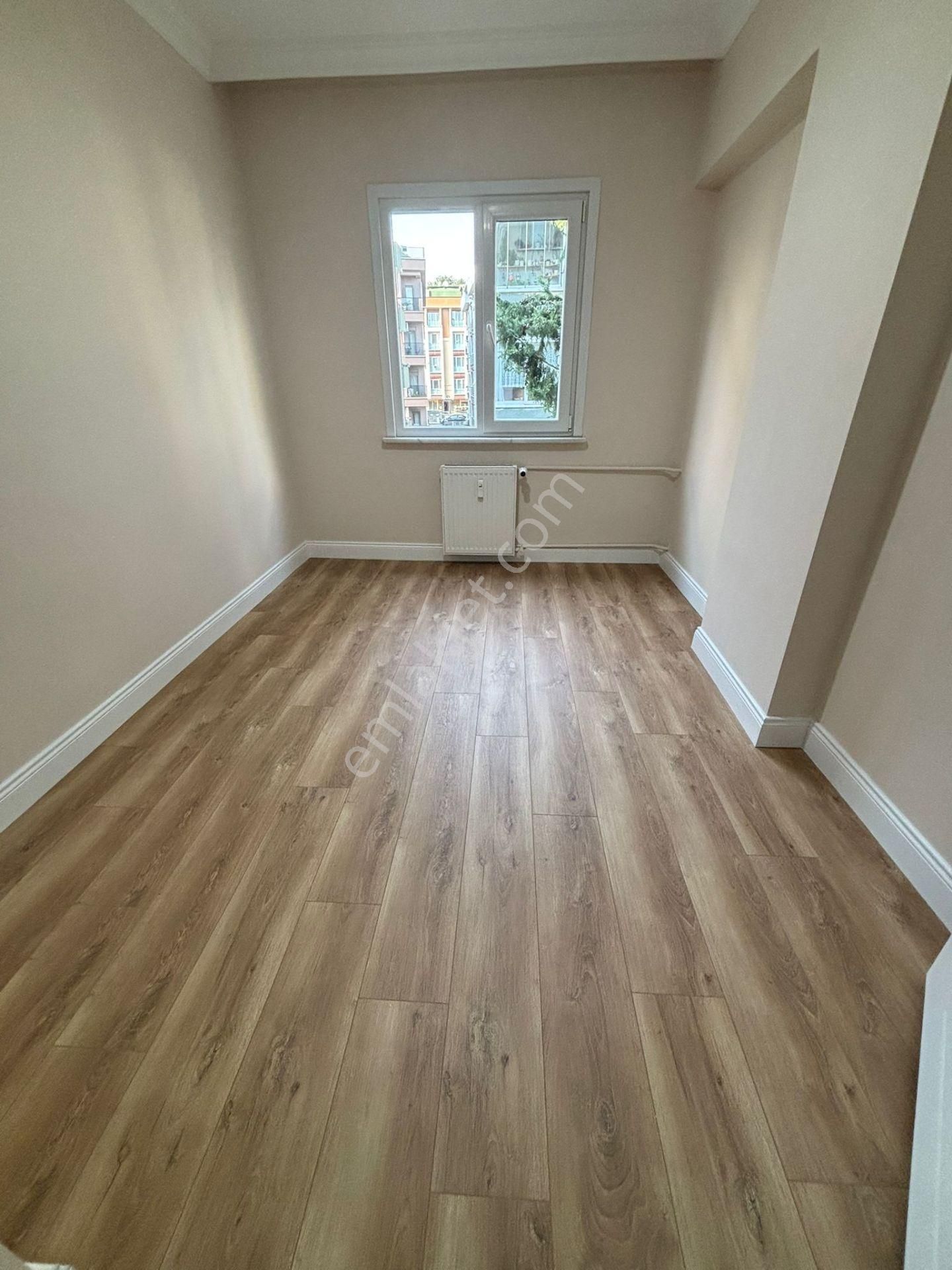 Kaçmaz'dan İdeltepe'de Geniş Arsalı Site İçinde Lüks Yapılı 3+1 - Görsel 2