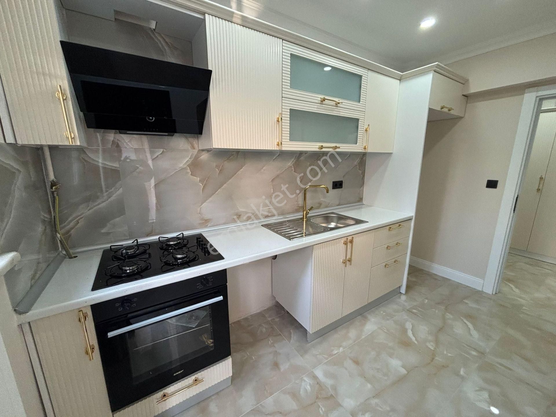 Kaçmaz'dan İdeltepe'de Geniş Arsalı Site İçinde Lüks Yapılı 3+1 - Görsel 30