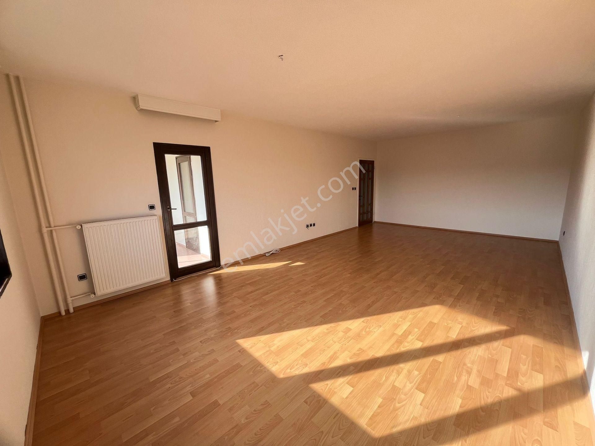 Turyap Tan Kontkent 2 Sitesi 3+1 Çift Banyo + K. Garaj Depolu - Görsel 8