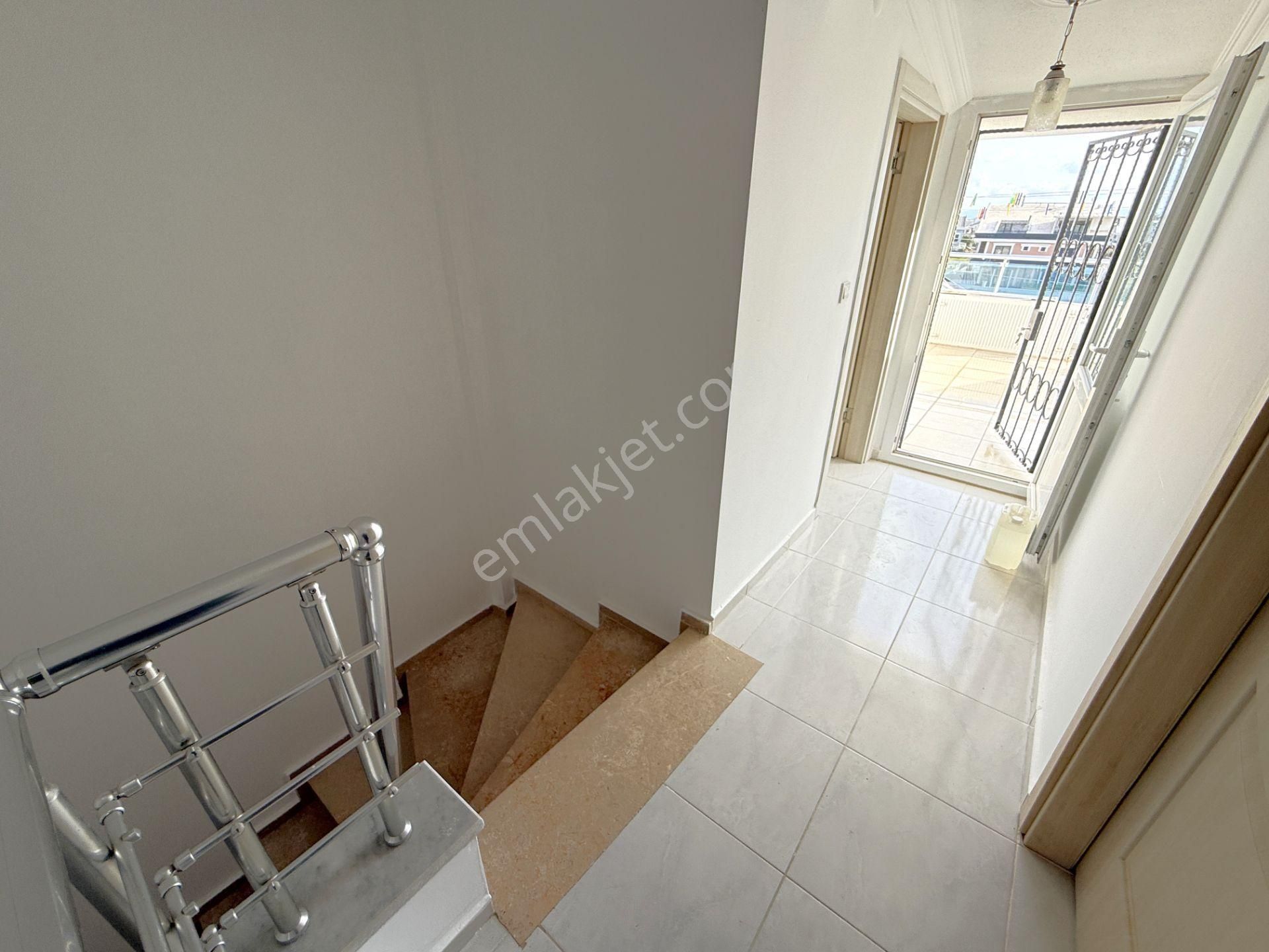 Didim Efeler'de Mini Carrefour Arkası Köşebaşı 3+1 Havuzlu Villa - Görsel 17