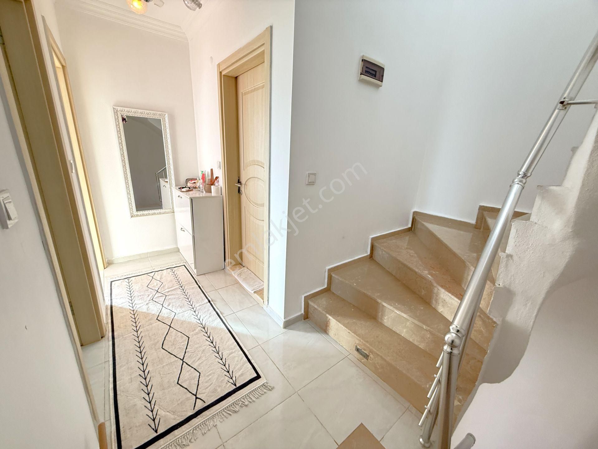 Didim Efeler'de Mini Carrefour Arkası Köşebaşı 3+1 Havuzlu Villa - Görsel 15