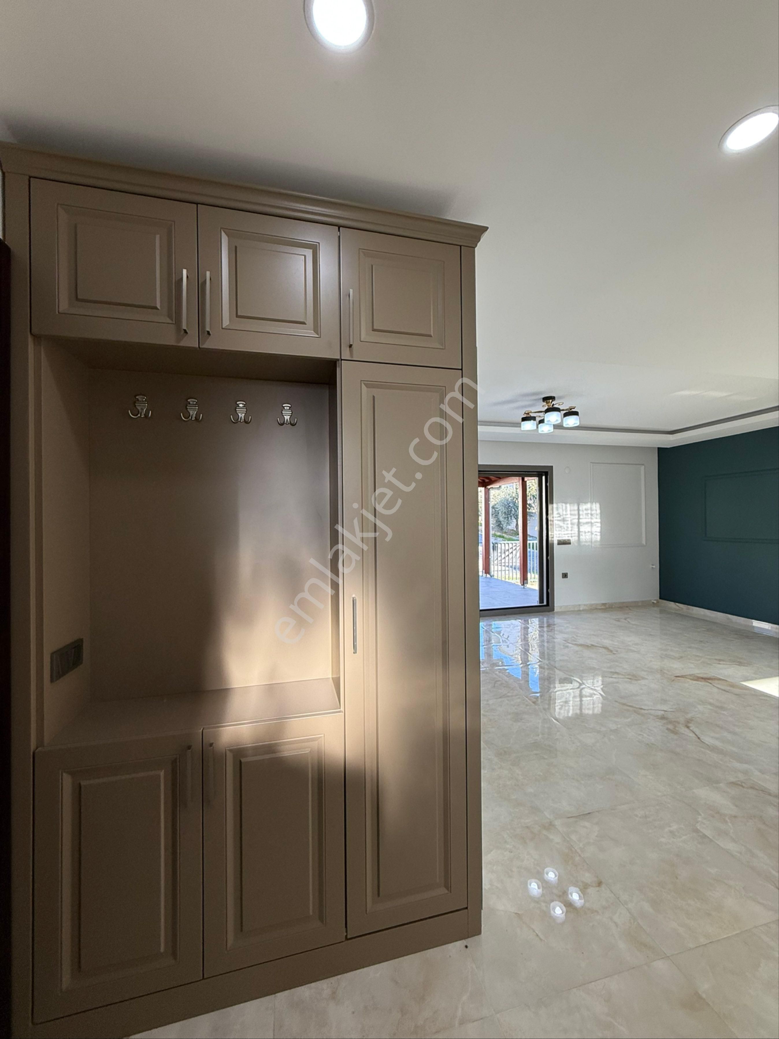 Kuşadası'nda Satılık Tek Müstakil Triplex Villa - Görsel 21