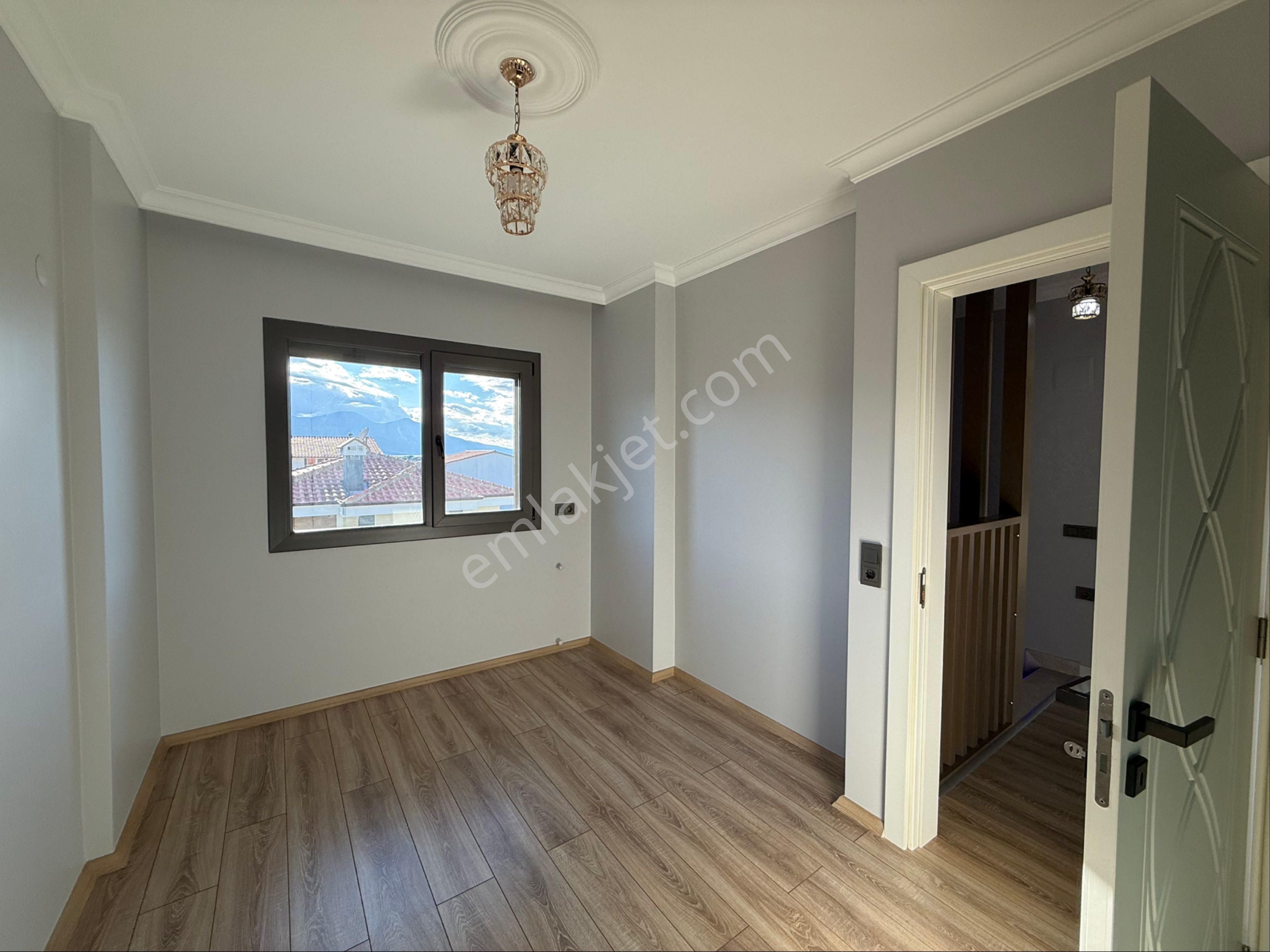 Kuşadası'nda Satılık Tek Müstakil Triplex Villa - Görsel 15