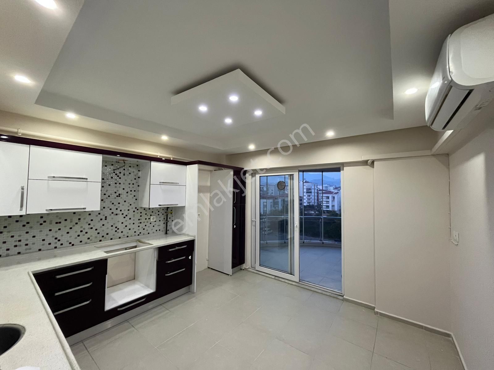 Yeşil Mahalle De Havuzlu Site İçerisin De Satılık 3+1 Daire ! ! - Görsel 3