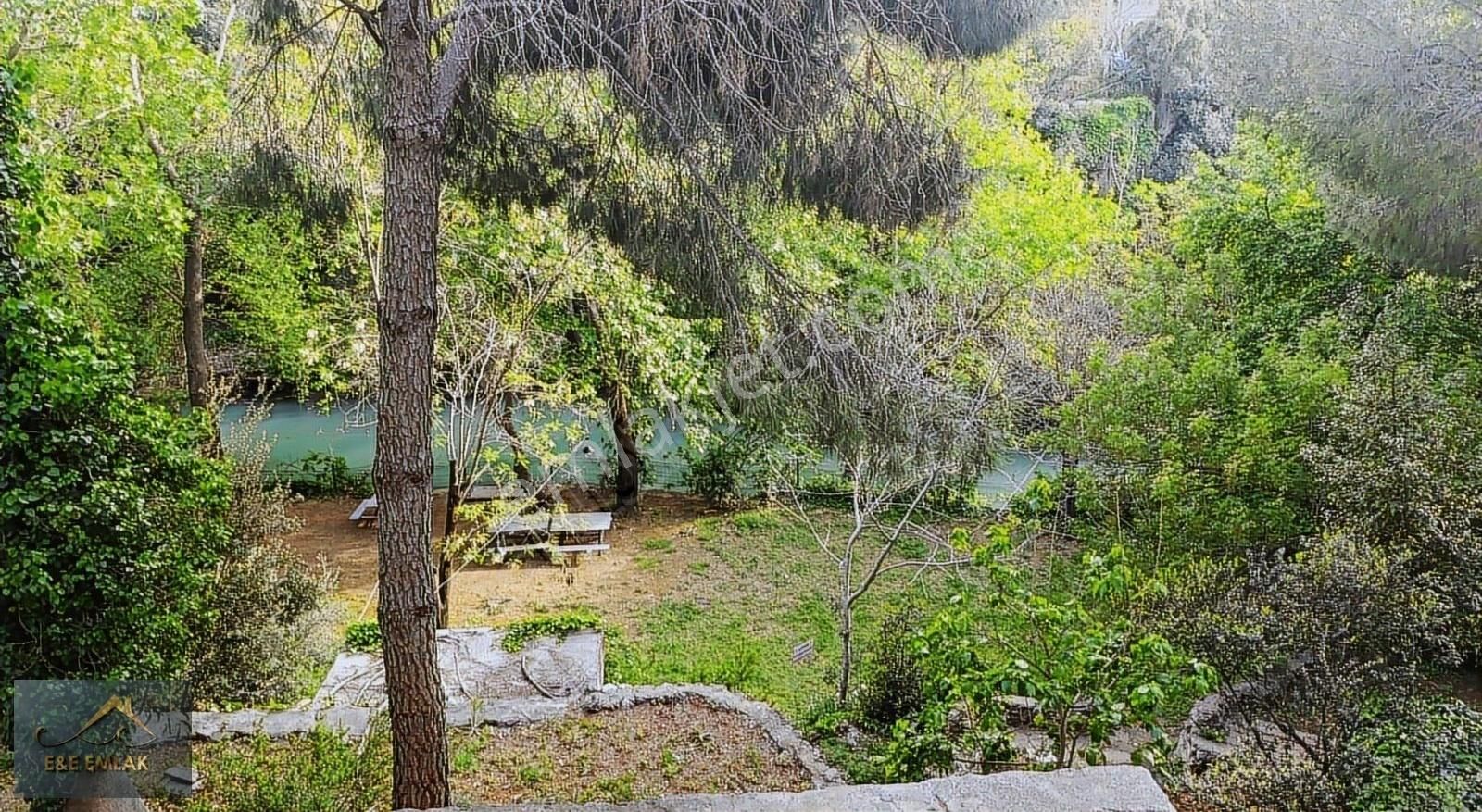 420 Favoriye Beyaz Evler Sitesinde Havuzlu 5+2 Tripleks Villa! - Görsel 7