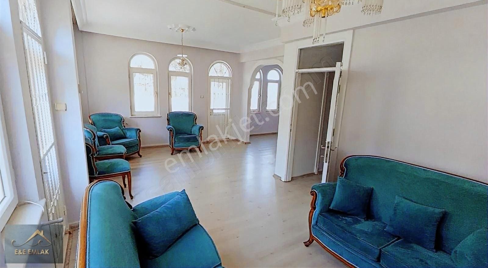 420 Favoriye Beyaz Evler Sitesinde Havuzlu 5+2 Tripleks Villa! - Görsel 24