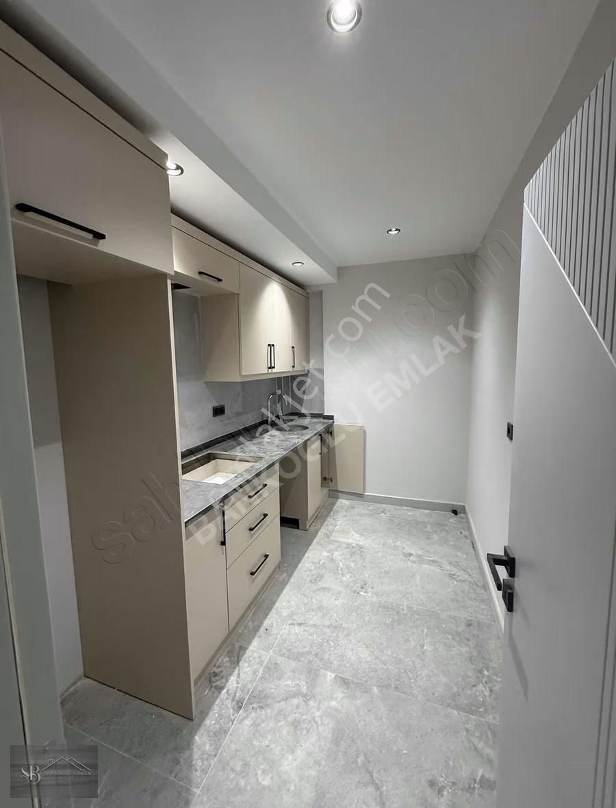 Bankoğlu Emlak'tan Sıfır Kiralık Ofis - Görsel 12